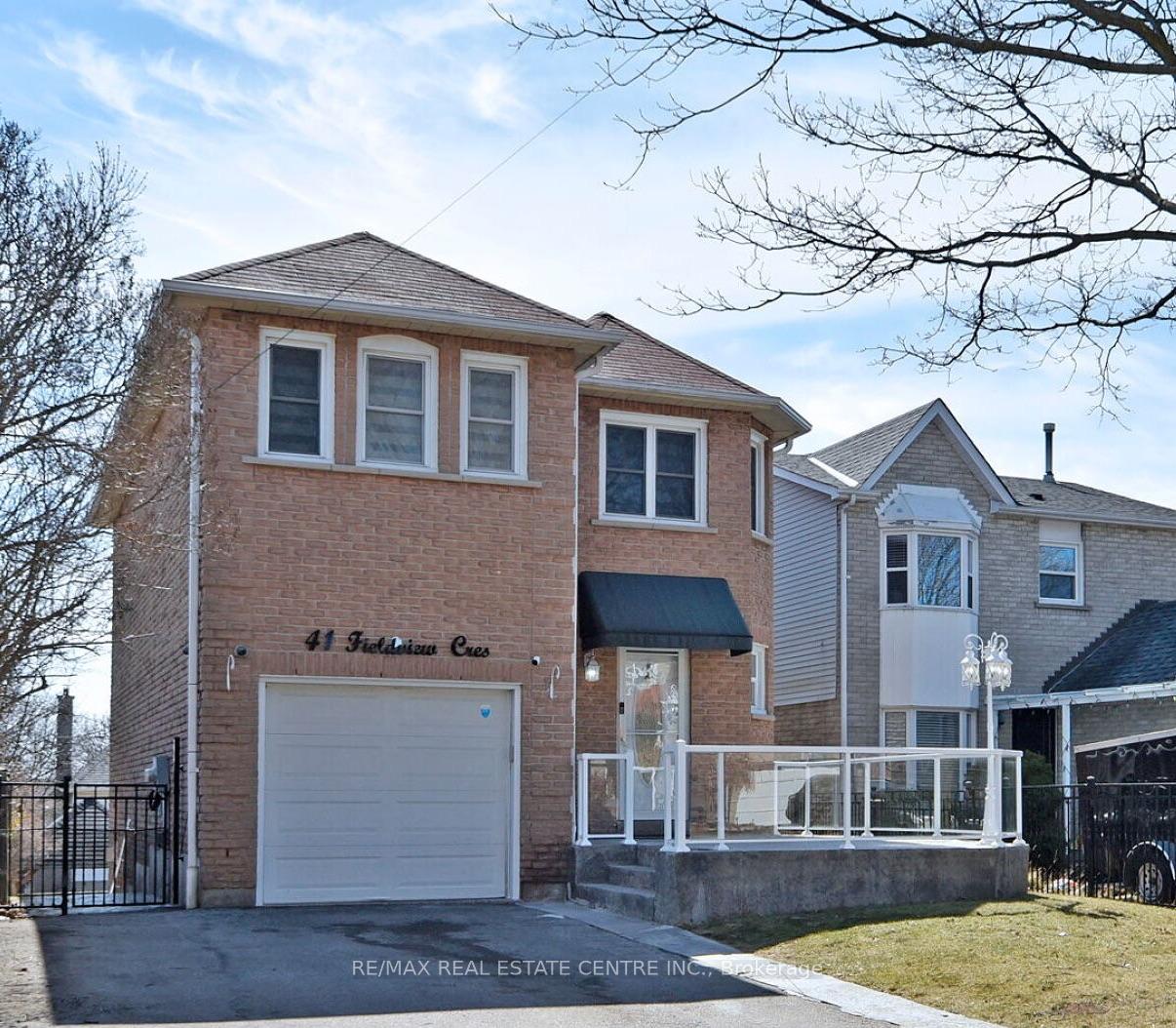 Photo 1 of 41 Fieldview Crescent, Whitby, Blue Grass Meadows — HOMEH