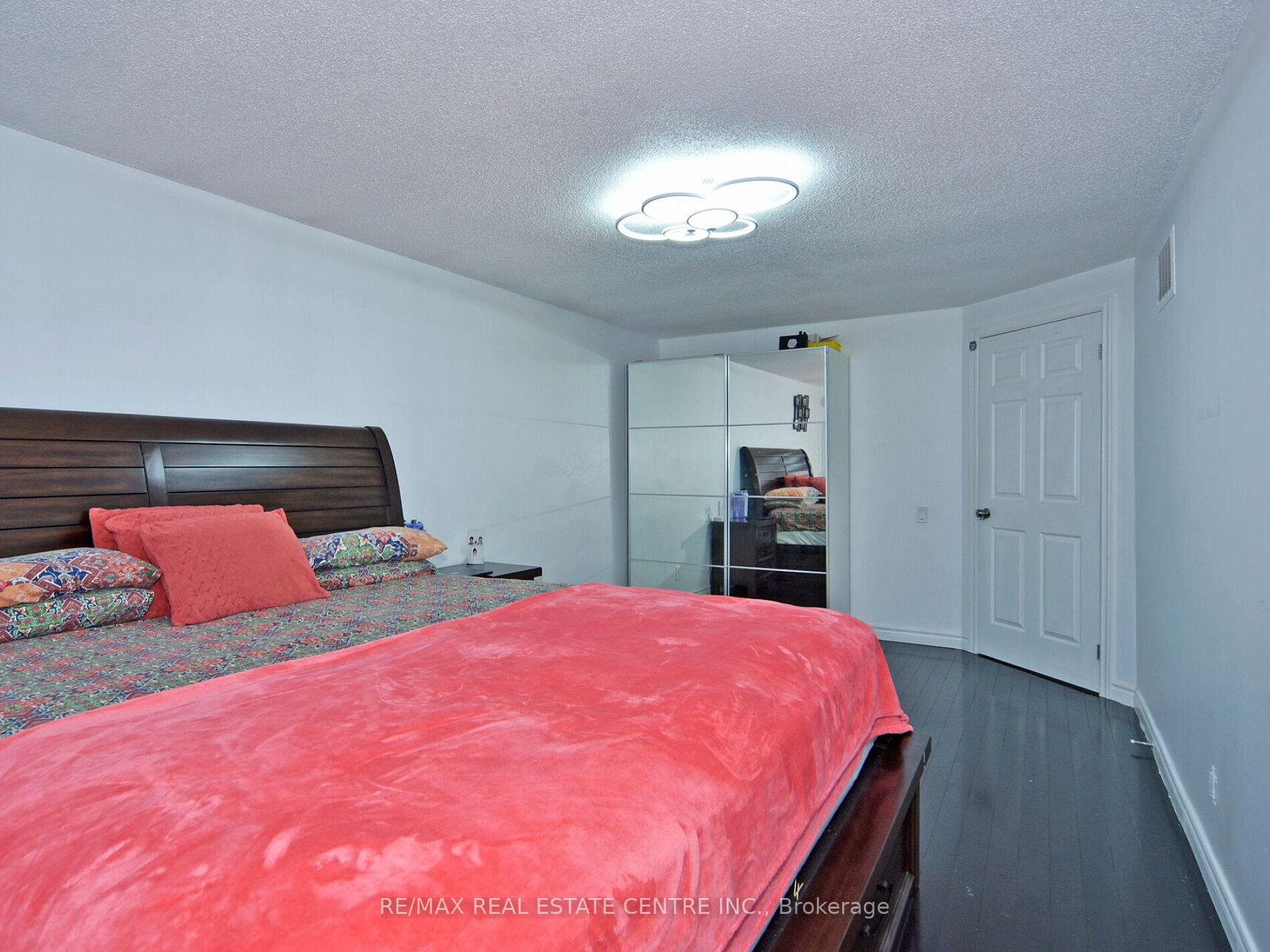 Photo 20 of 41 Fieldview Crescent, Whitby, Blue Grass Meadows — HOMEH