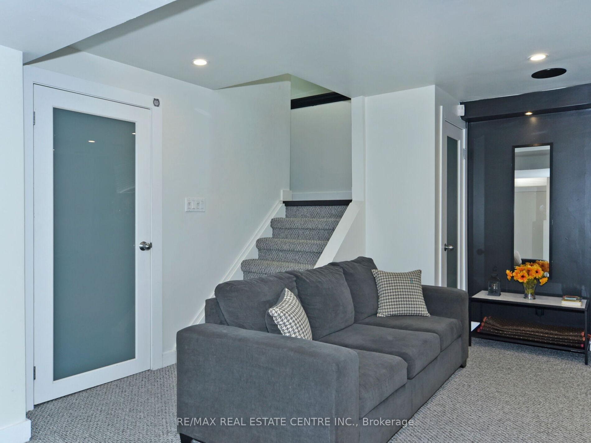 Photo 22 of 41 Fieldview Crescent, Whitby, Blue Grass Meadows — HOMEH