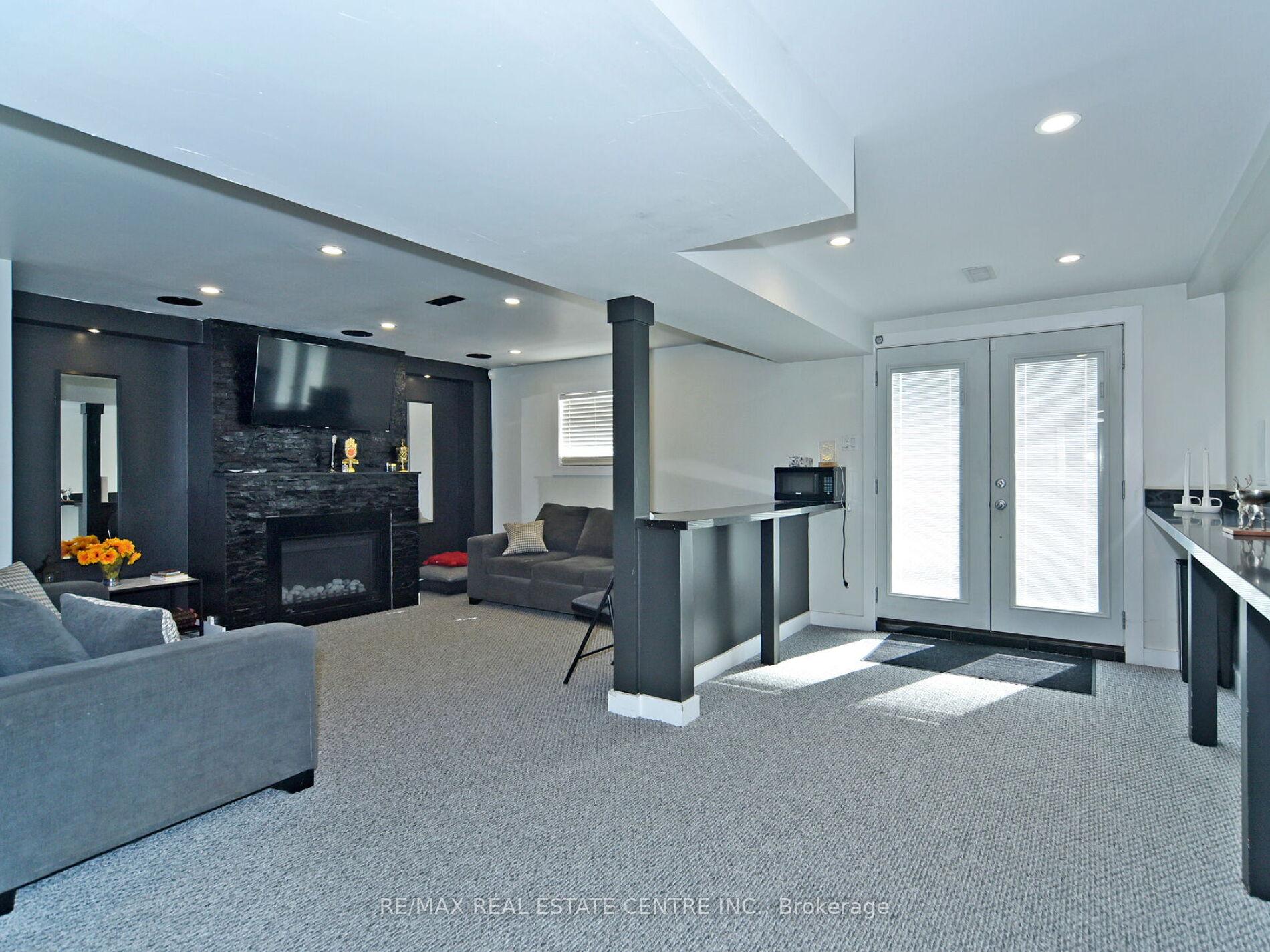 Photo 24 of 41 Fieldview Crescent, Whitby, Blue Grass Meadows — HOMEH