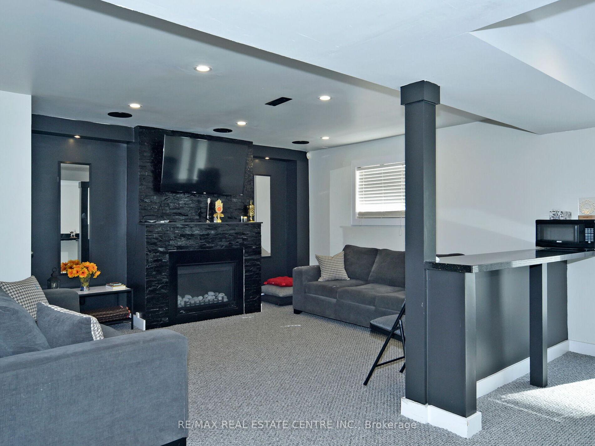 Photo 35 of 41 Fieldview Crescent, Whitby, Blue Grass Meadows — HOMEH