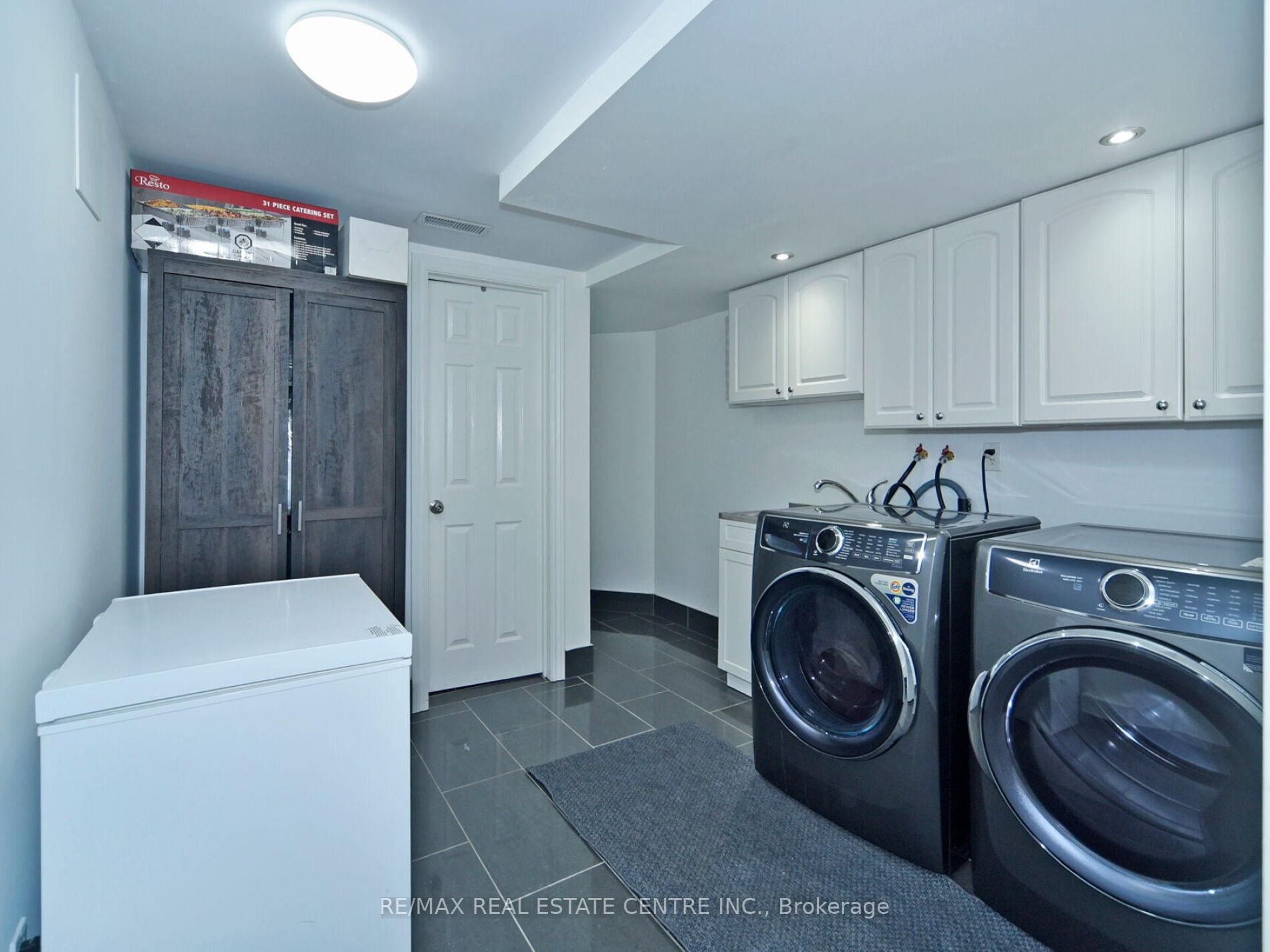 Photo 33 of 41 Fieldview Crescent, Whitby, Blue Grass Meadows — HOMEH