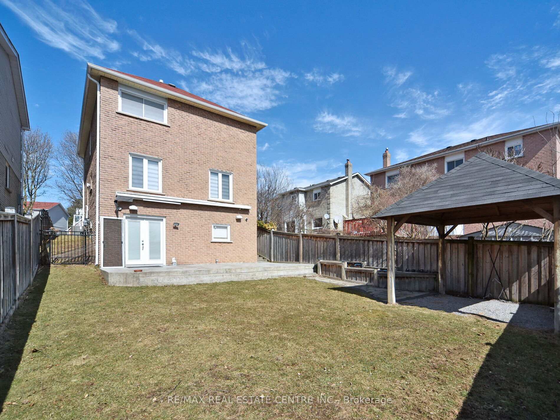 Photo 28 of 41 Fieldview Crescent, Whitby, Blue Grass Meadows — HOMEH