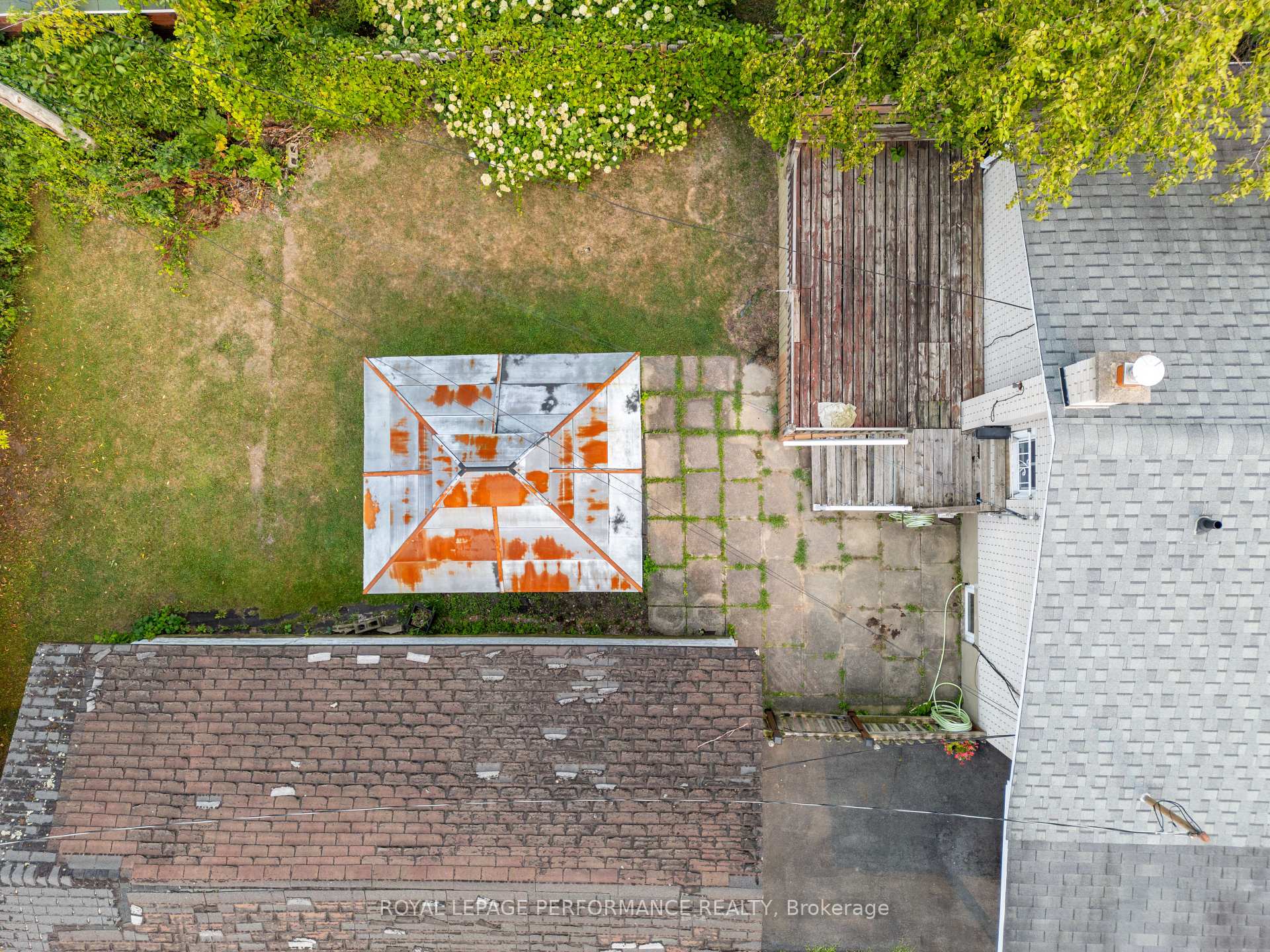 Photo 22 of 635 Hamilton Crescent E, Cornwall — HOMEH
