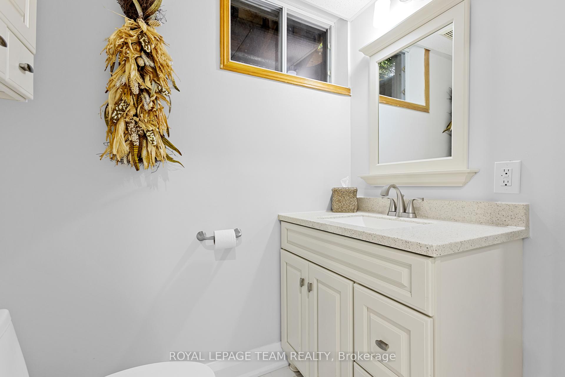 Photo 17 of 2248 Wallingford Way, Ottawa, North Gower — HOMEH