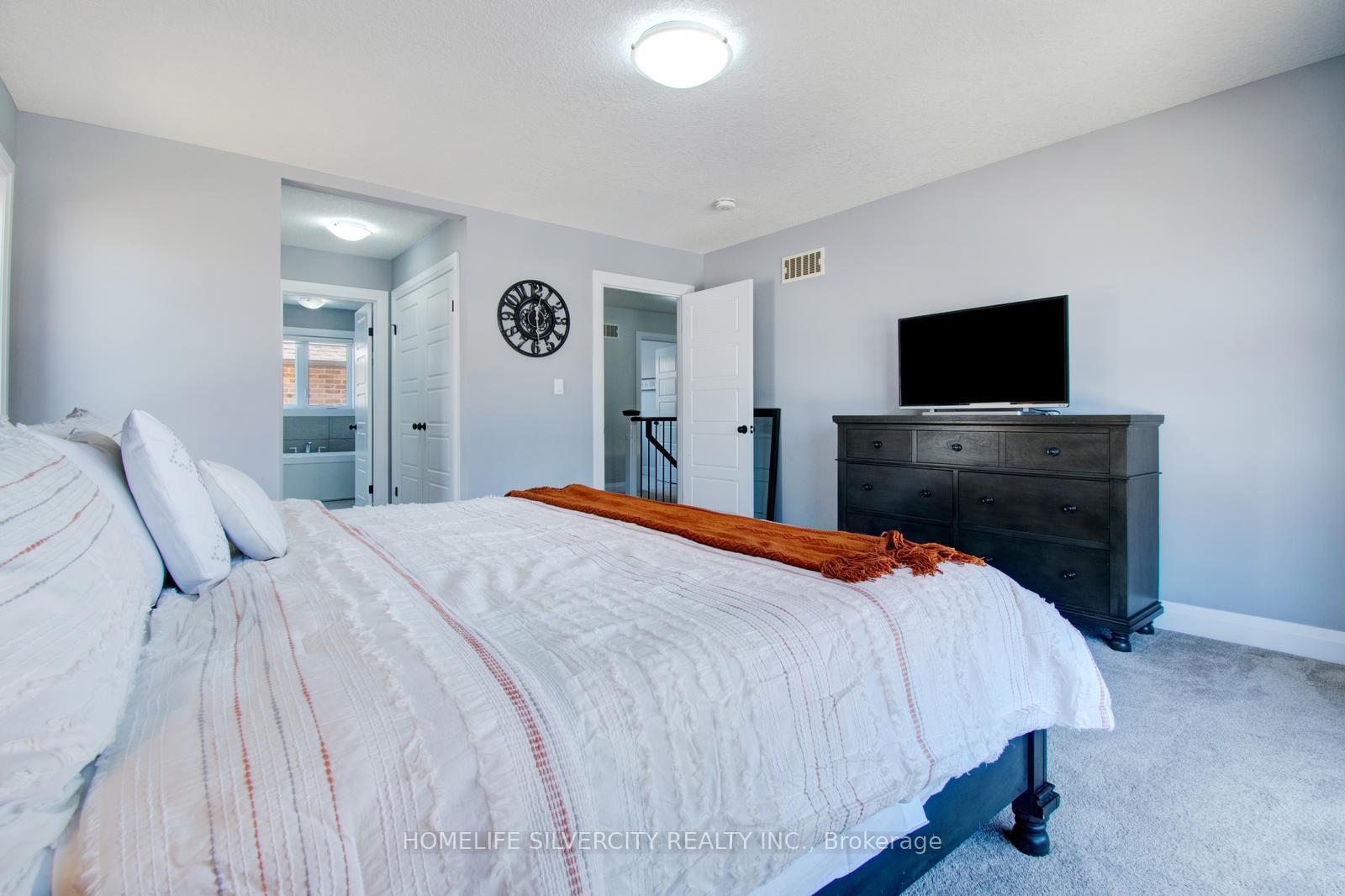 Photo 8 of 556 Mayapple Street, Waterloo — HOMEH