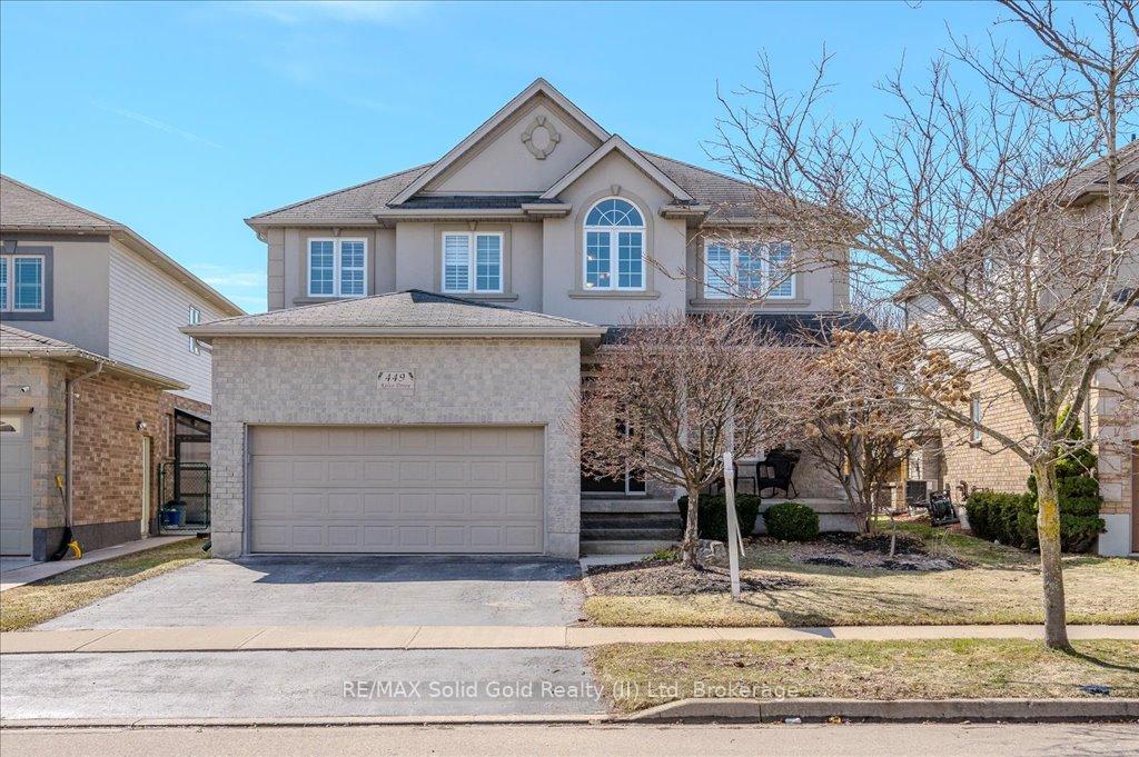Front of 449 Kelso Drive