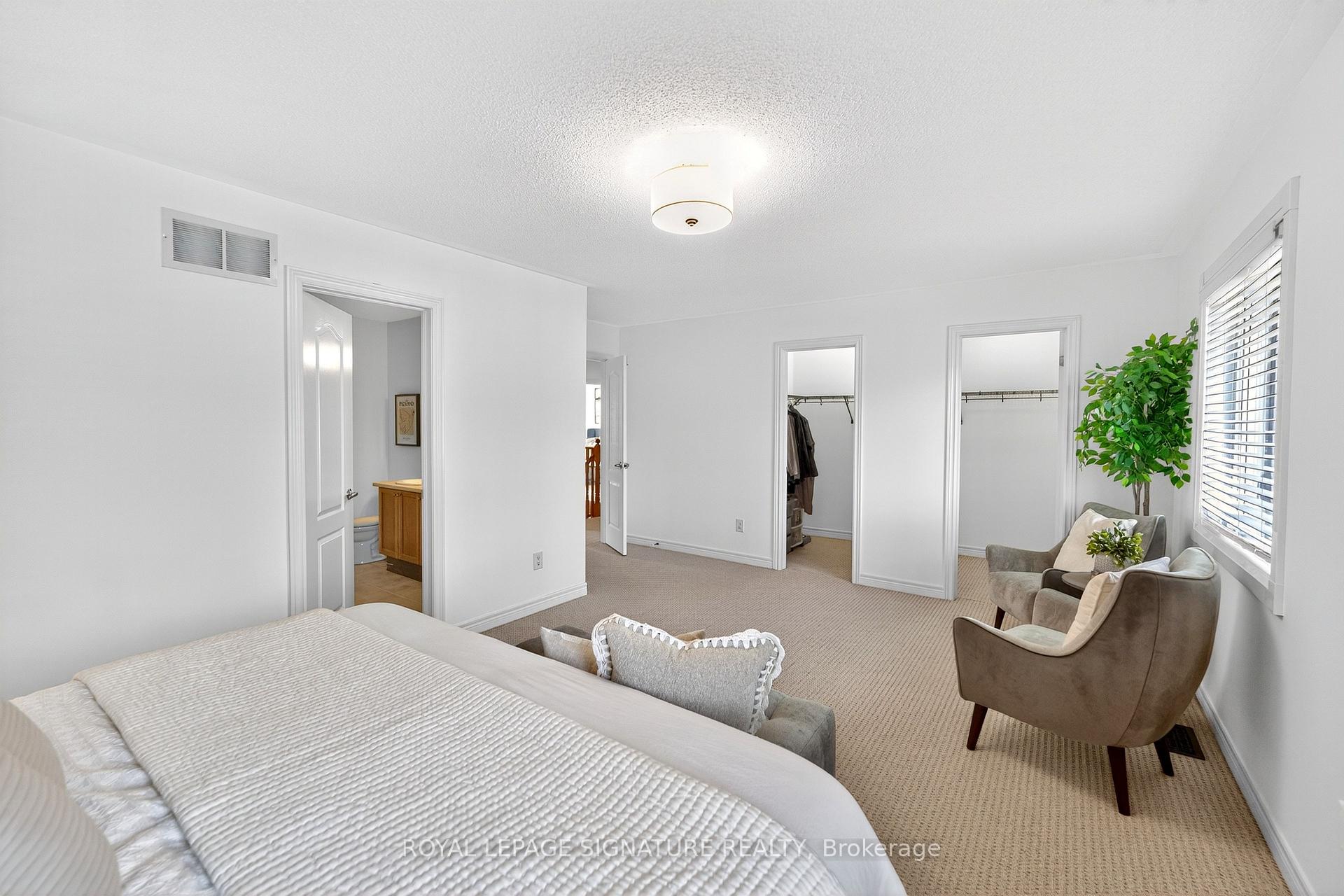 Photo 4 of 50 Steel Drive, Aurora, Bayview Northeast — HOMEH