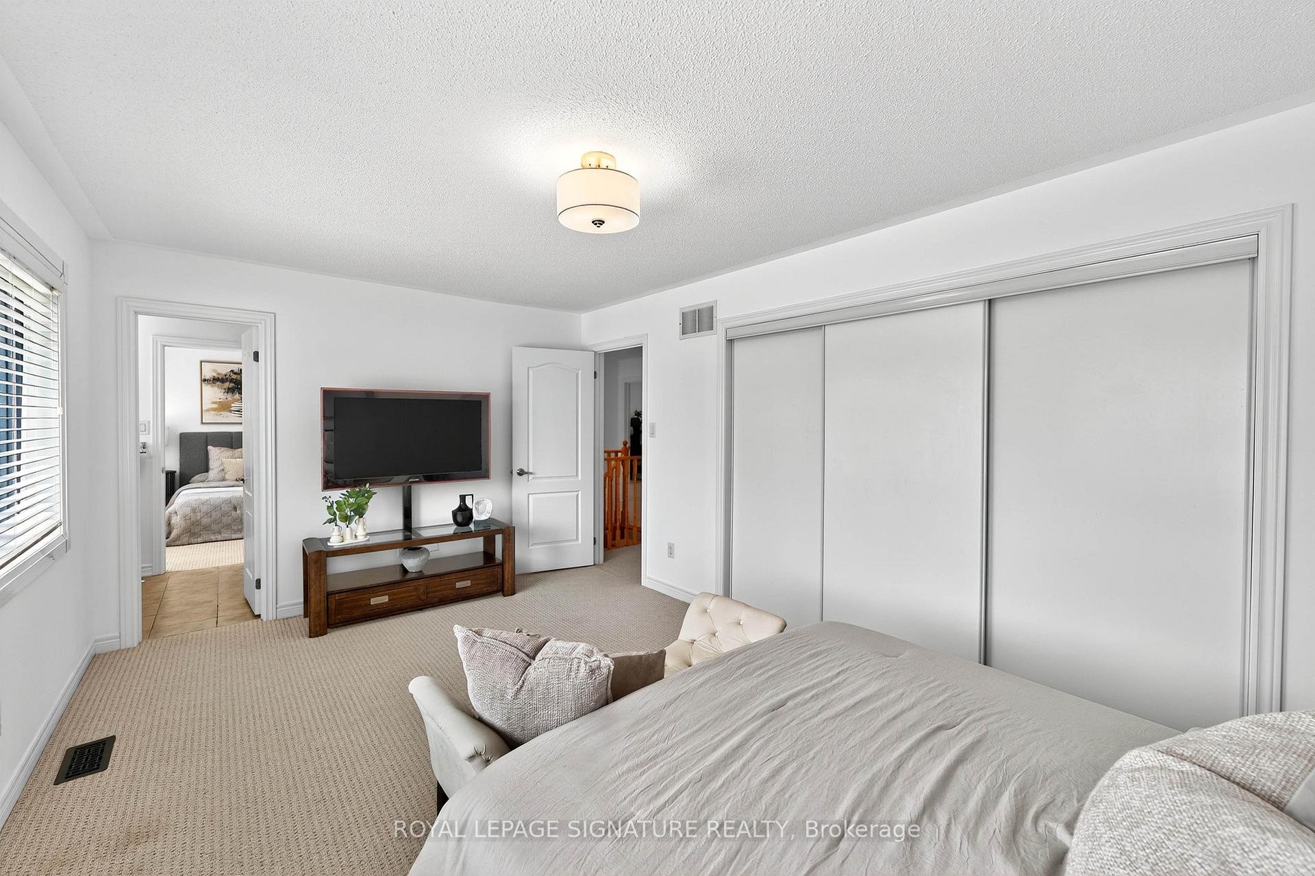 Photo 10 of 50 Steel Drive, Aurora, Bayview Northeast — HOMEH