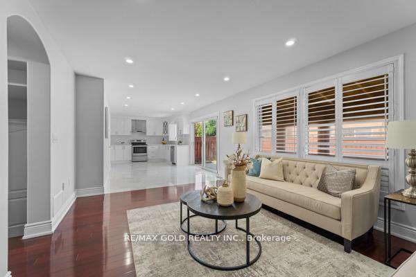 Photo 7 of 16 Upshall Drive, Brampton, Vales of Castlemore — HOMEH