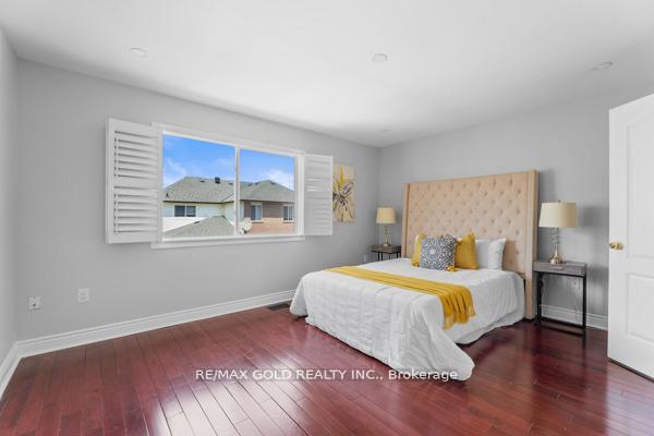 Photo 32 of 16 Upshall Drive, Brampton, Vales of Castlemore — HOMEH