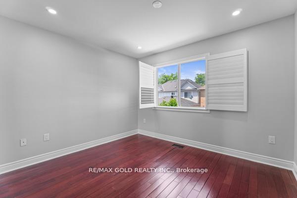 Photo 30 of 16 Upshall Drive, Brampton, Vales of Castlemore — HOMEH