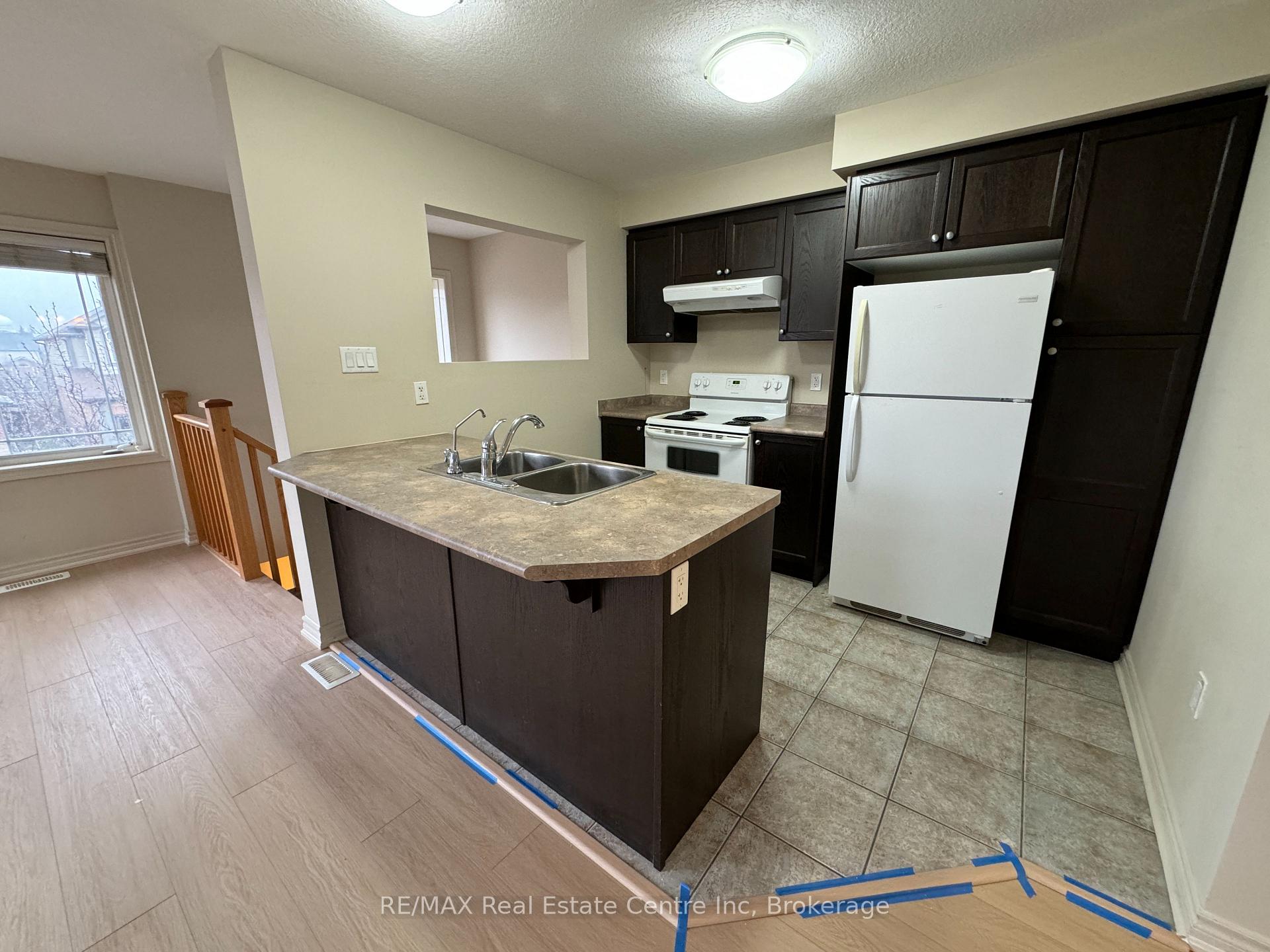 Photo 8 of 16 Tolton Drive, Guelph, Pineridge/Westminster Woods — HOMEH