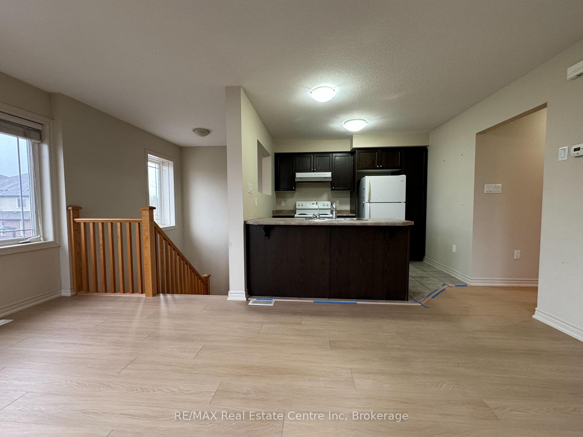 Photo 10 of 16 Tolton Drive, Guelph, Pineridge/Westminster Woods — HOMEH