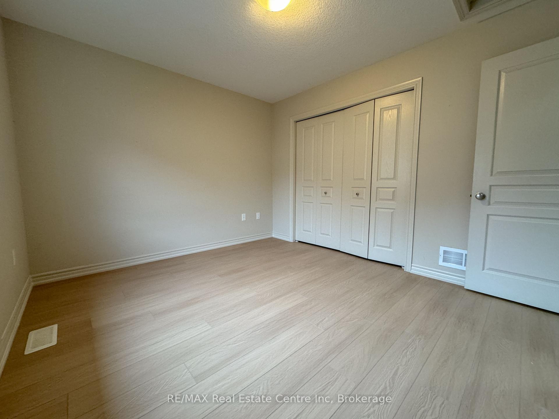 Photo 12 of 16 Tolton Drive, Guelph, Pineridge/Westminster Woods — HOMEH
