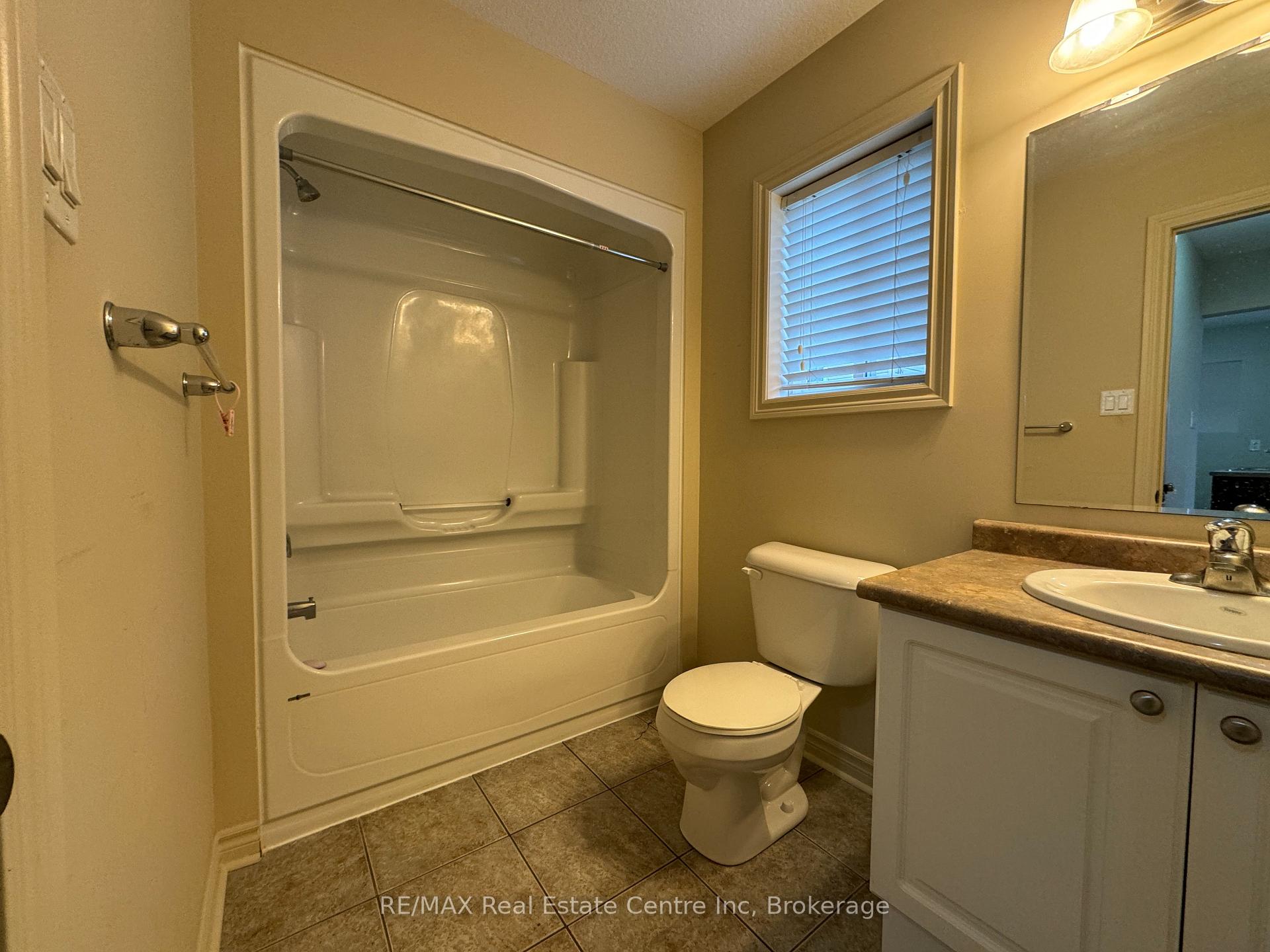 Photo 14 of 16 Tolton Drive, Guelph, Pineridge/Westminster Woods — HOMEH