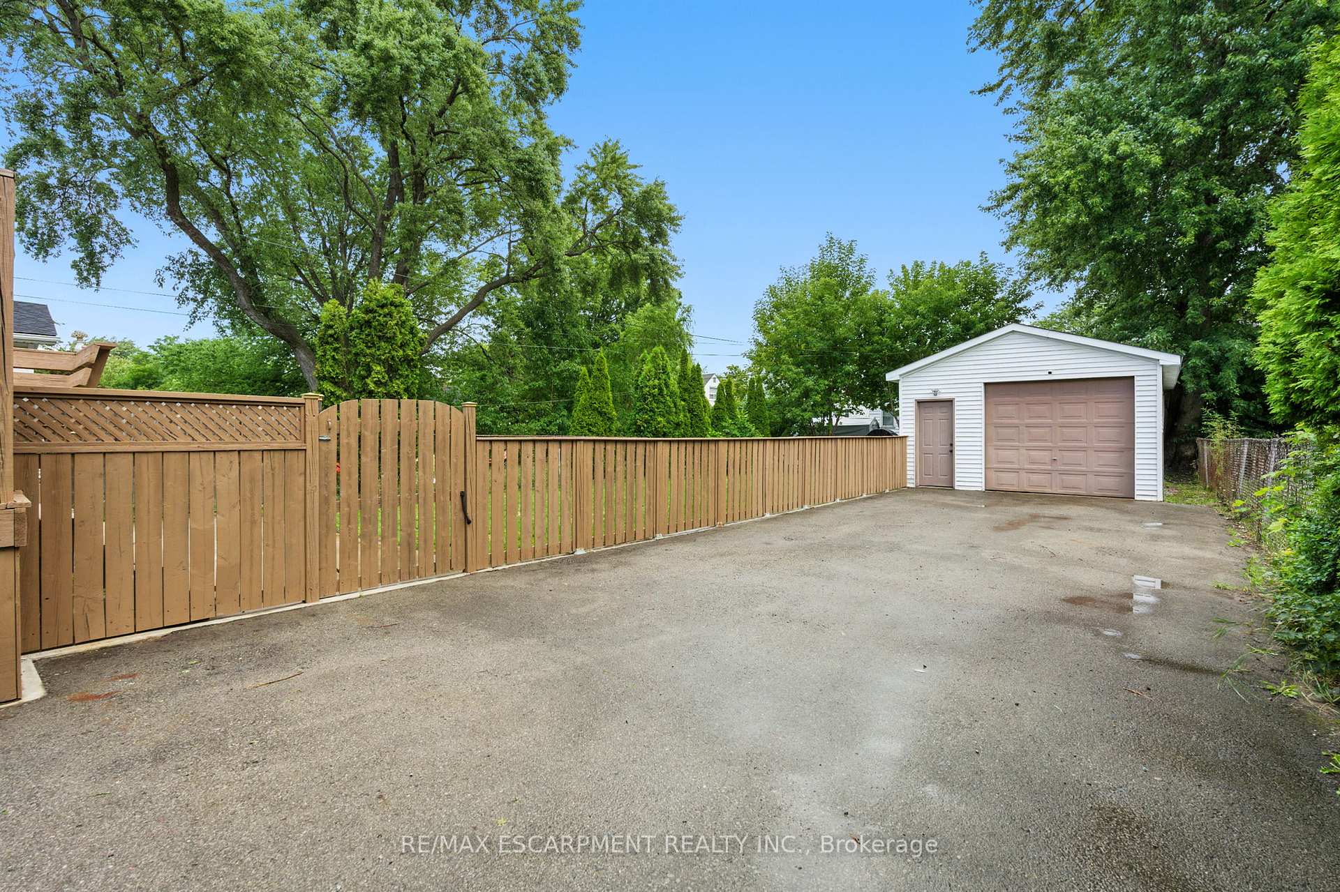 Photo 12 of 172 Adair Avenue N, Hamilton, McQuesten — HOMEH