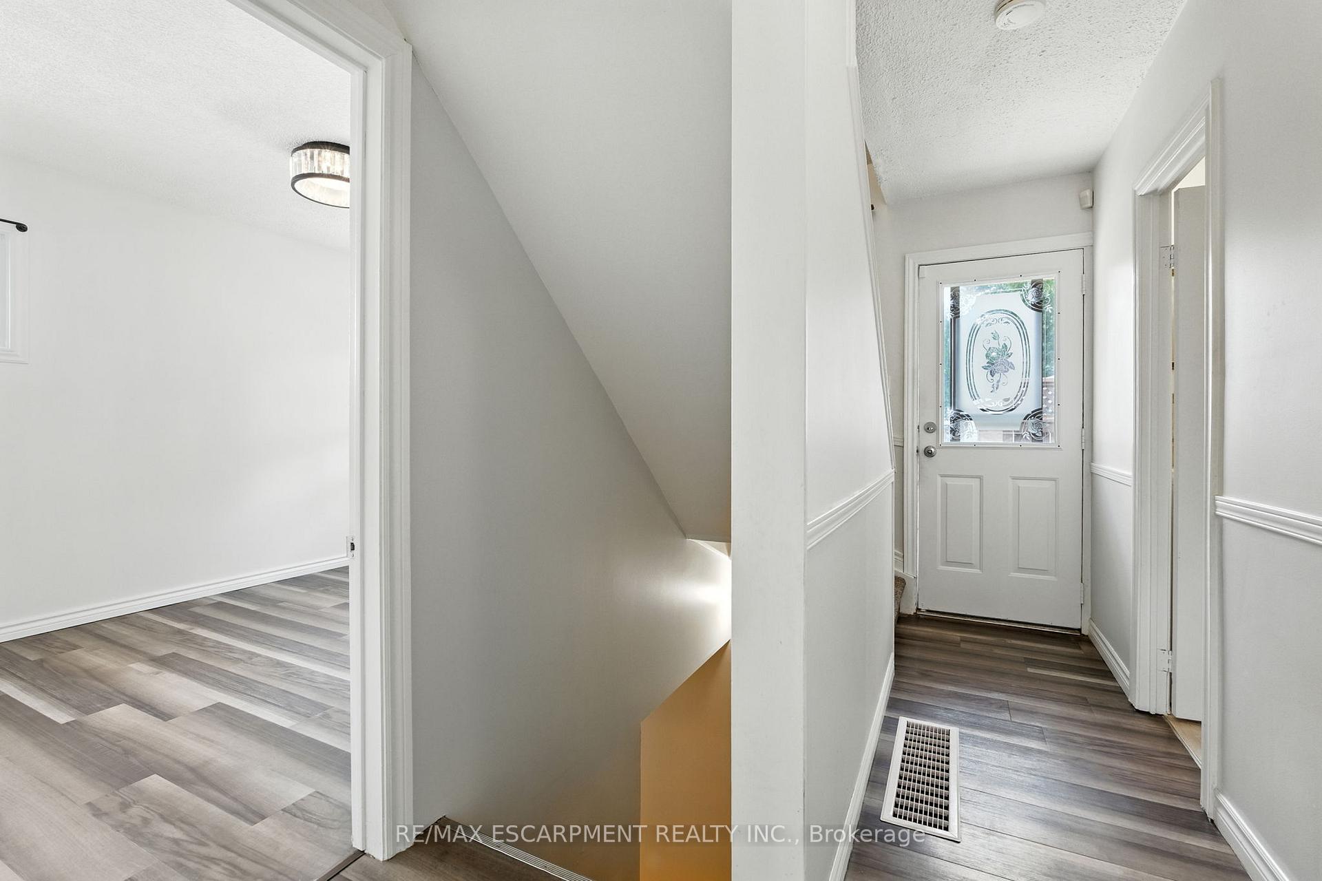 Photo 34 of 172 Adair Avenue N, Hamilton, McQuesten — HOMEH