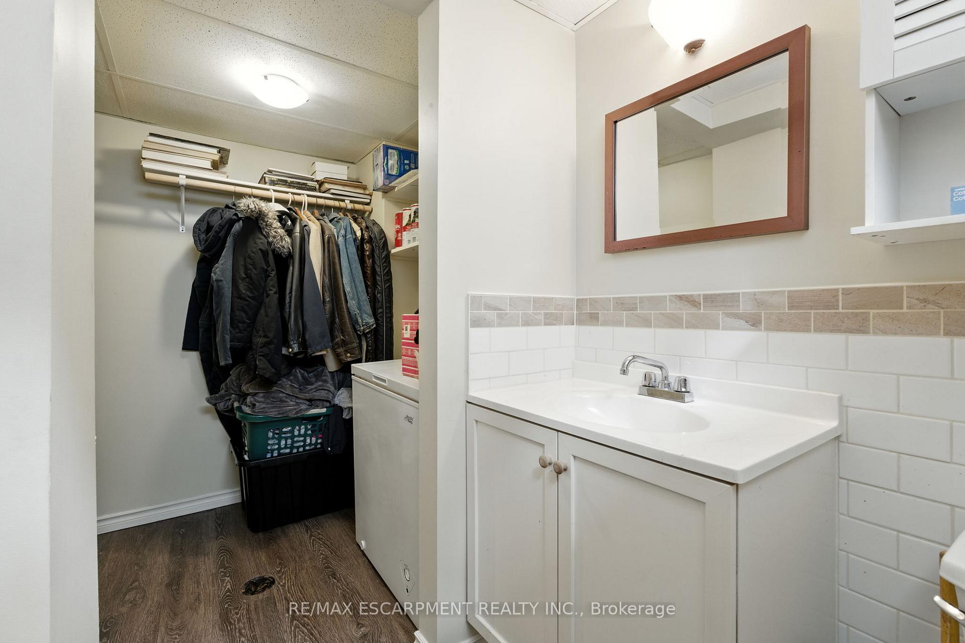 Photo 29 of 172 Adair Avenue N, Hamilton, McQuesten — HOMEH