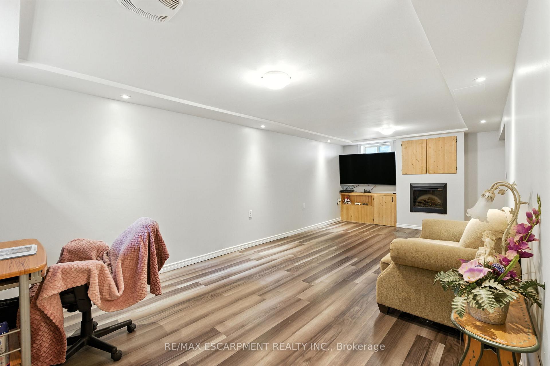 Photo 26 of 172 Adair Avenue N, Hamilton, McQuesten — HOMEH