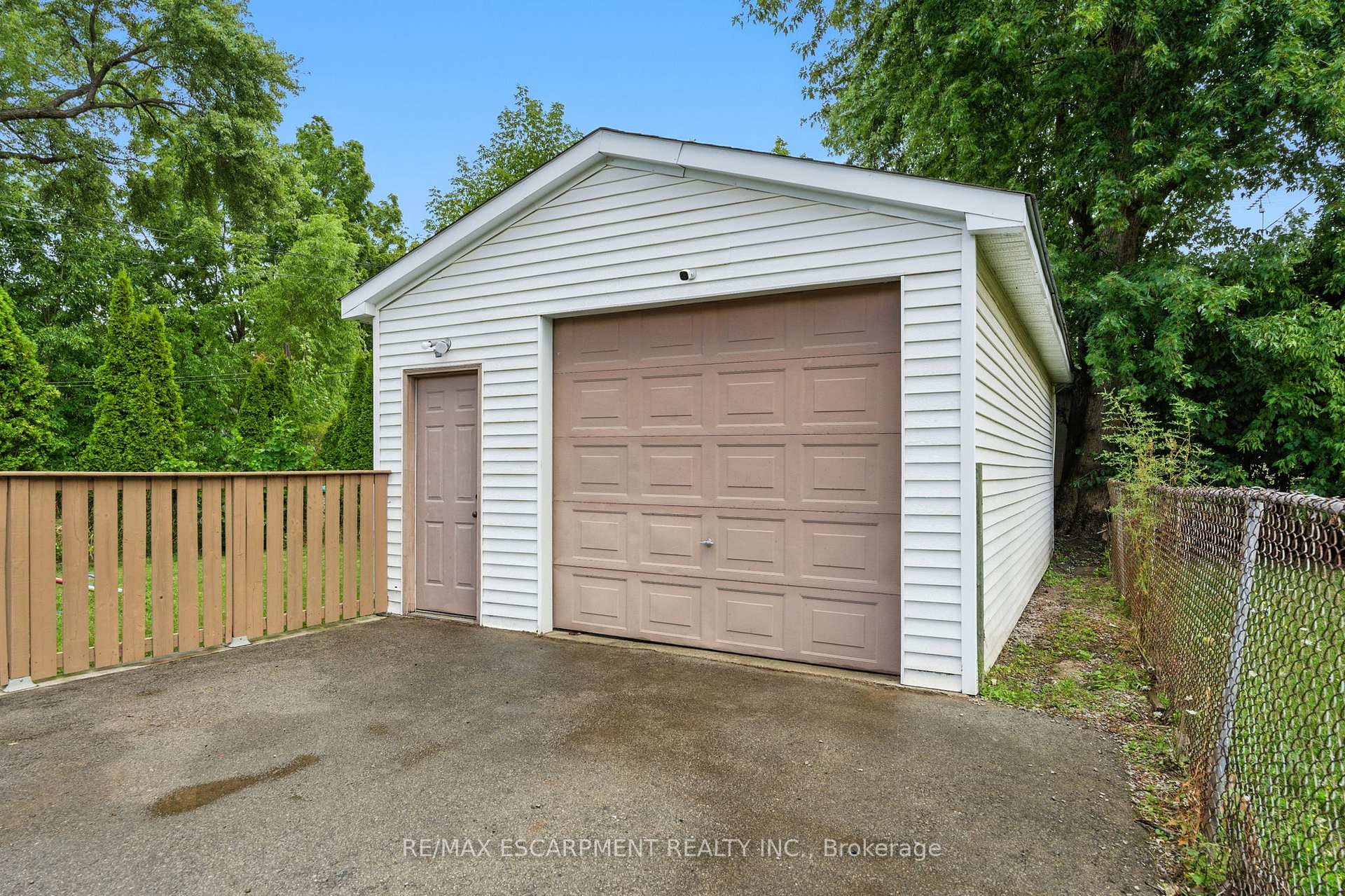 Photo 18 of 172 Adair Avenue N, Hamilton, McQuesten — HOMEH