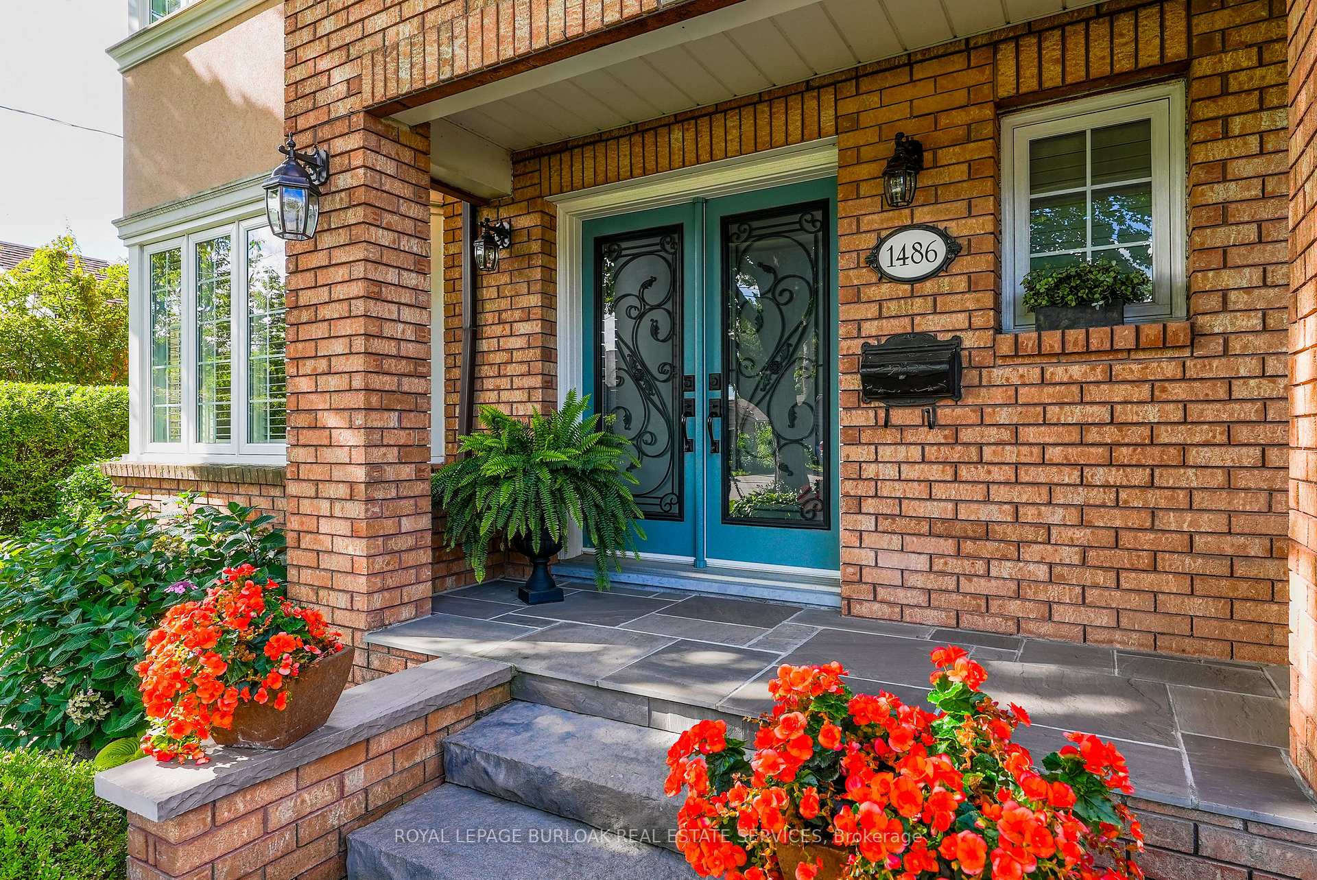 Photo 8 of 1486 Myron Drive, Mississauga, Lakeview — HOMEH