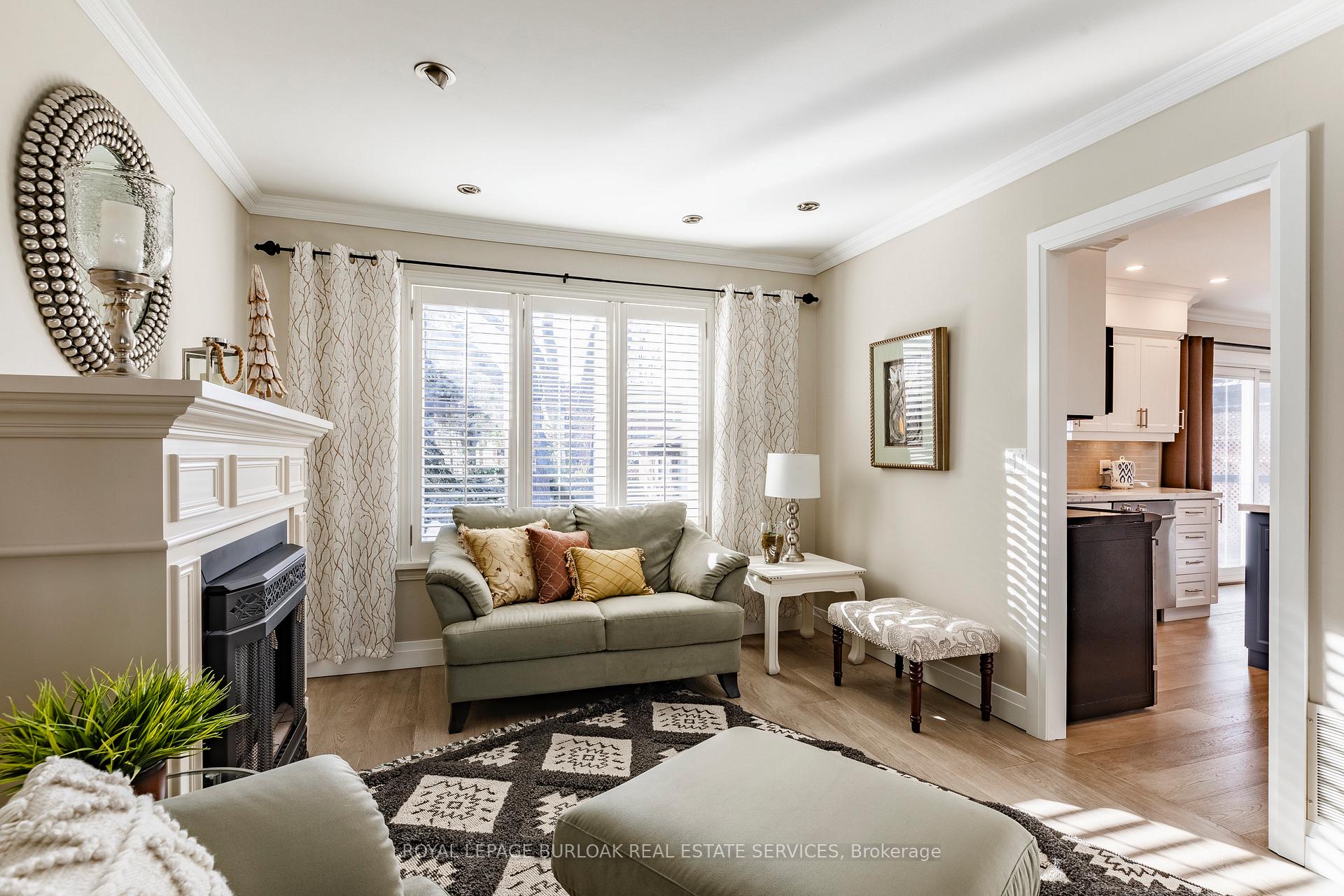 Photo 6 of 1486 Myron Drive, Mississauga, Lakeview — HOMEH