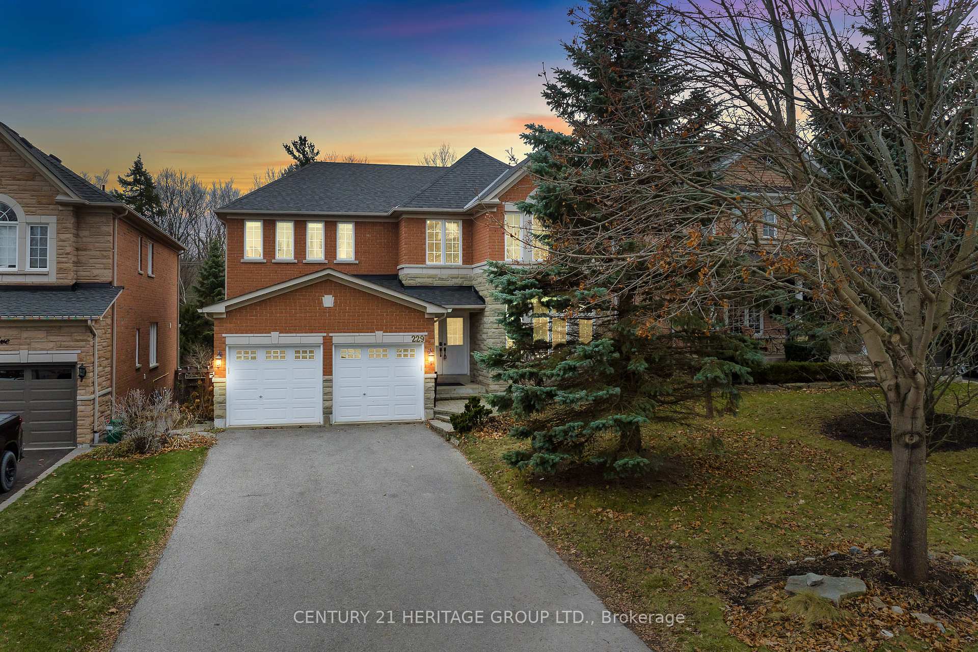 Photo 3 of 229 Willis Drive, Aurora, Aurora Highlands — HOMEH