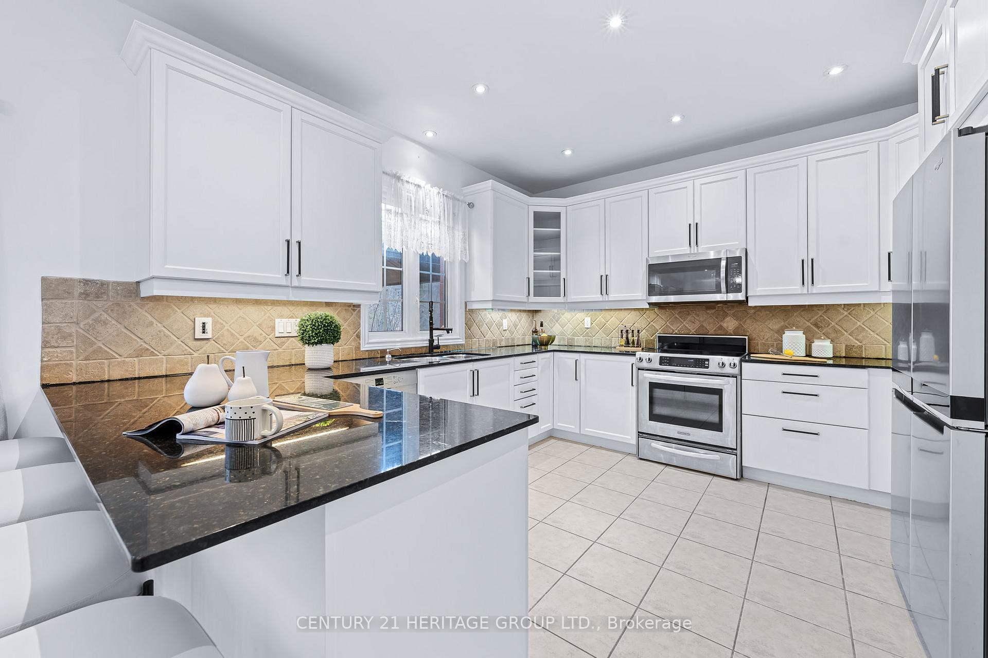 Photo 24 of 229 Willis Drive, Aurora, Aurora Highlands — HOMEH