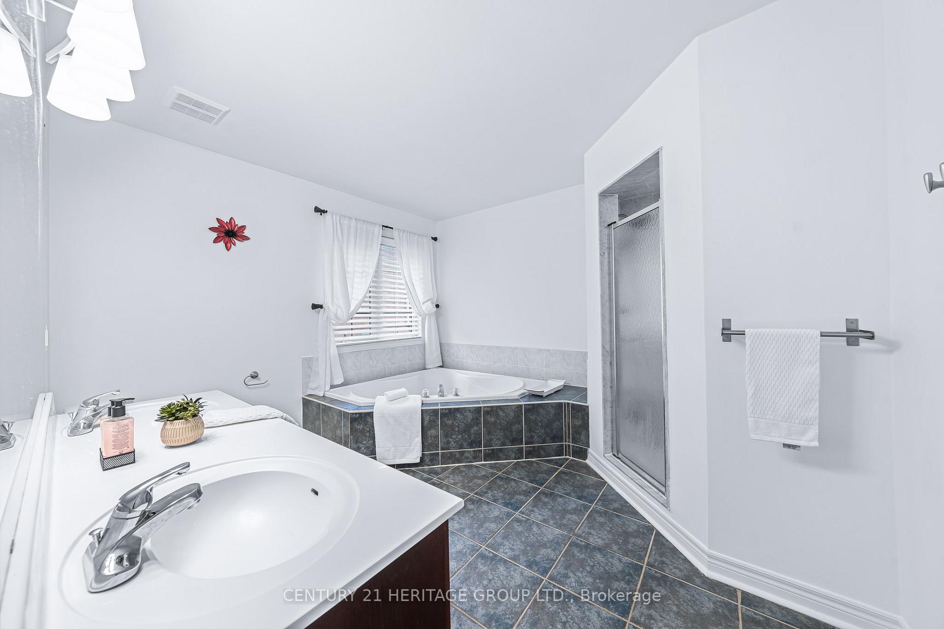 Photo 22 of 229 Willis Drive, Aurora, Aurora Highlands — HOMEH