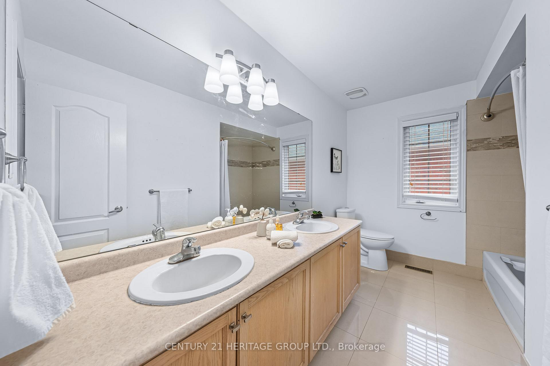 Photo 34 of 229 Willis Drive, Aurora, Aurora Highlands — HOMEH