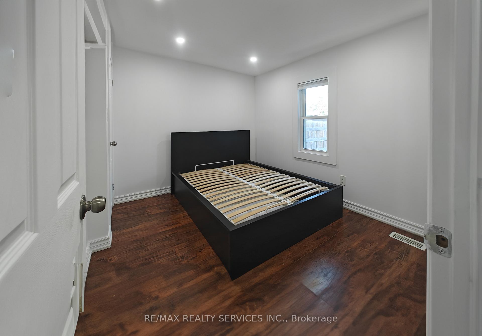 Photo 8 of 764 Caron Avenue, Windsor — HOMEH