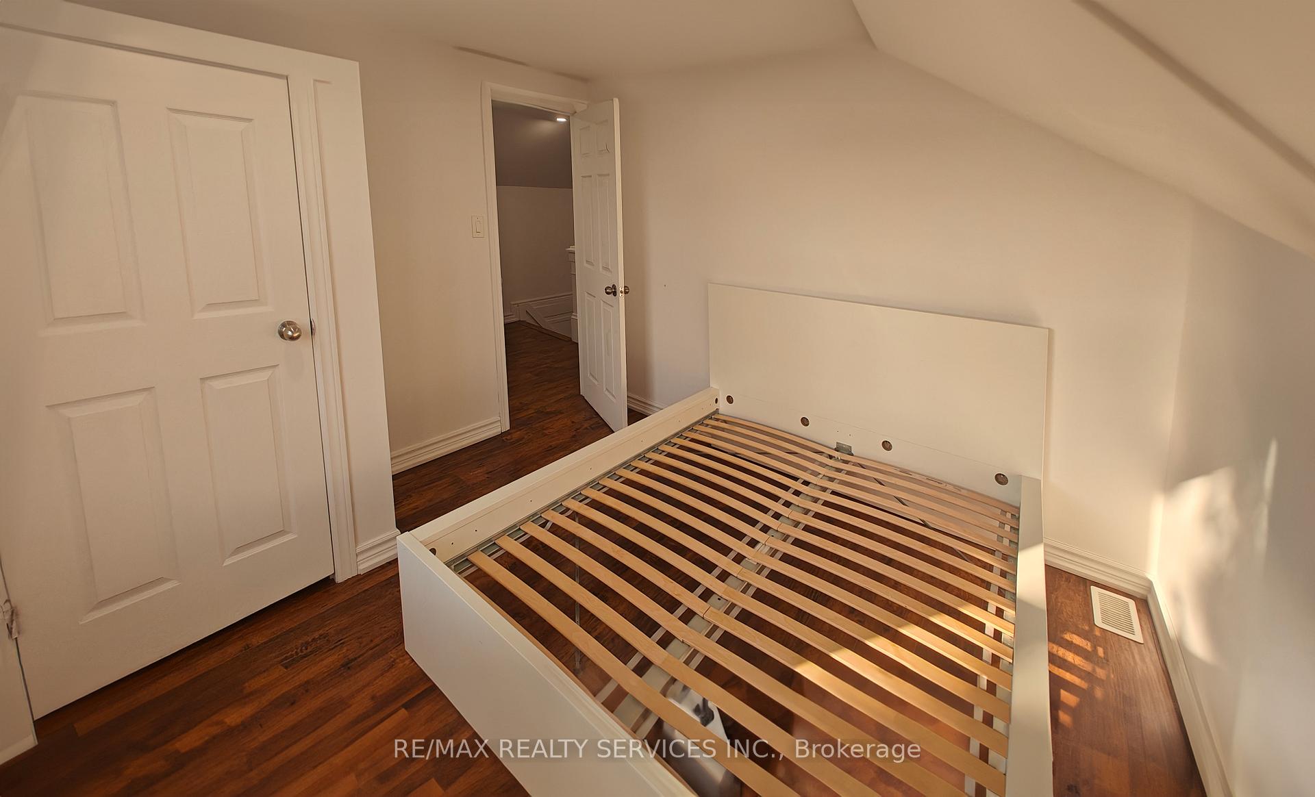 Photo 23 of 764 Caron Avenue, Windsor — HOMEH