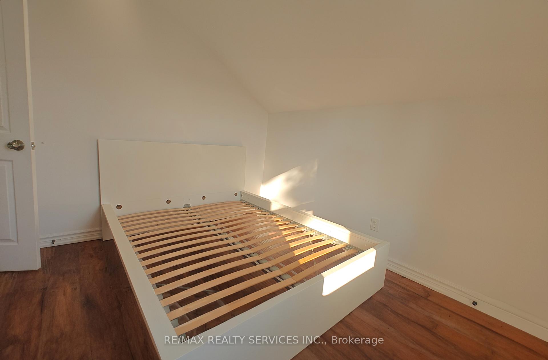 Photo 19 of 764 Caron Avenue, Windsor — HOMEH