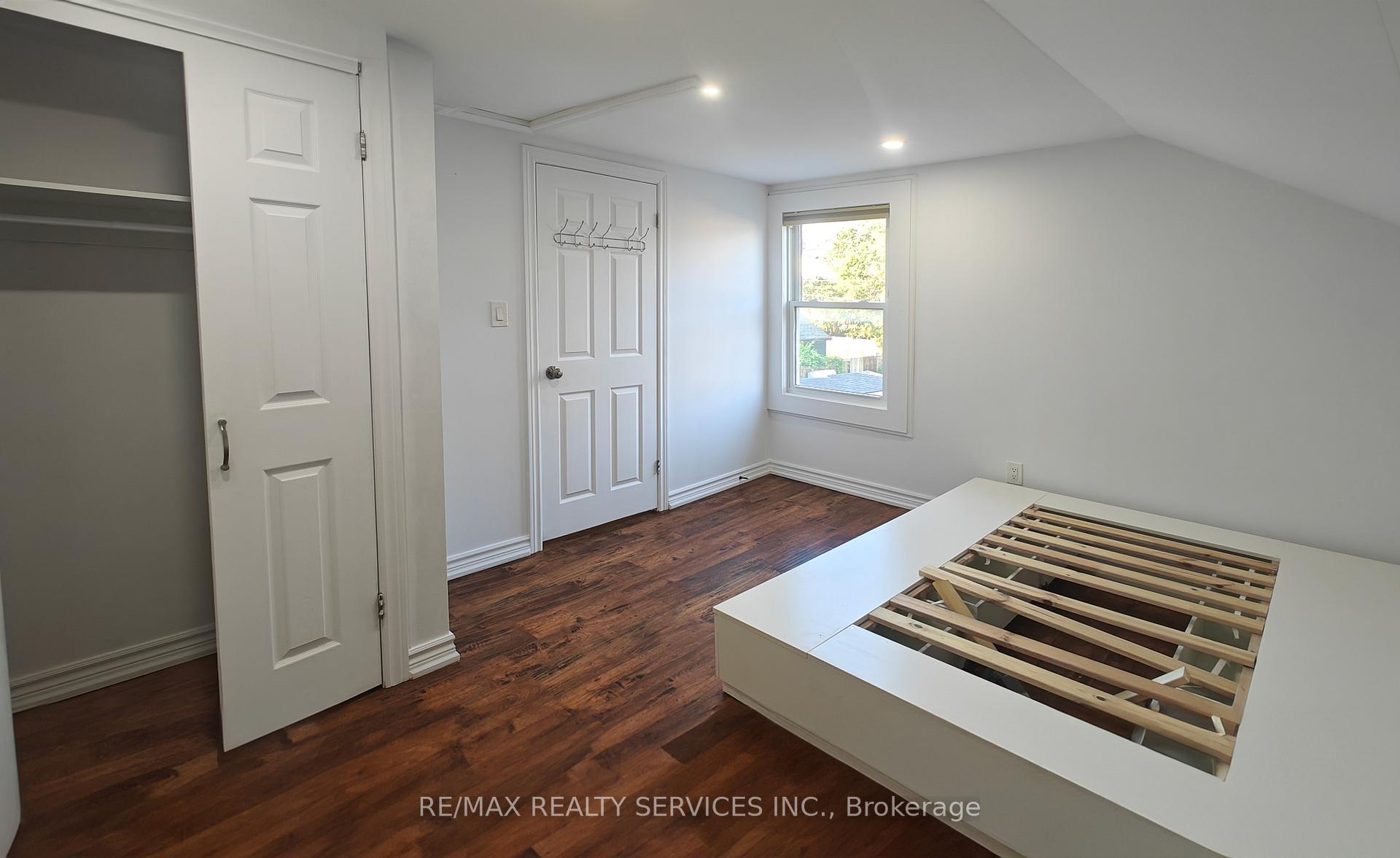 Photo 15 of 764 Caron Avenue, Windsor — HOMEH