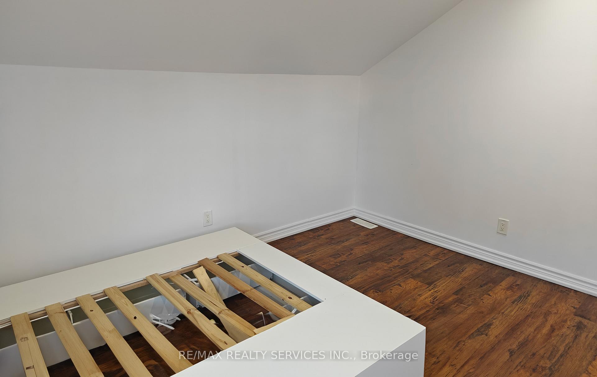 Photo 18 of 764 Caron Avenue, Windsor — HOMEH