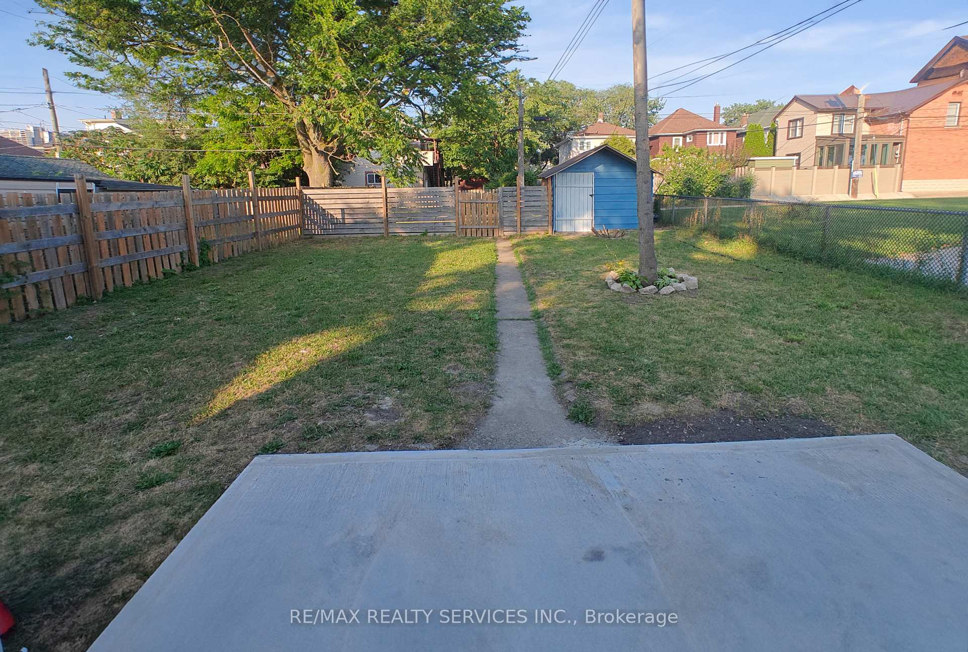 Photo 33 of 764 Caron Avenue, Windsor — HOMEH
