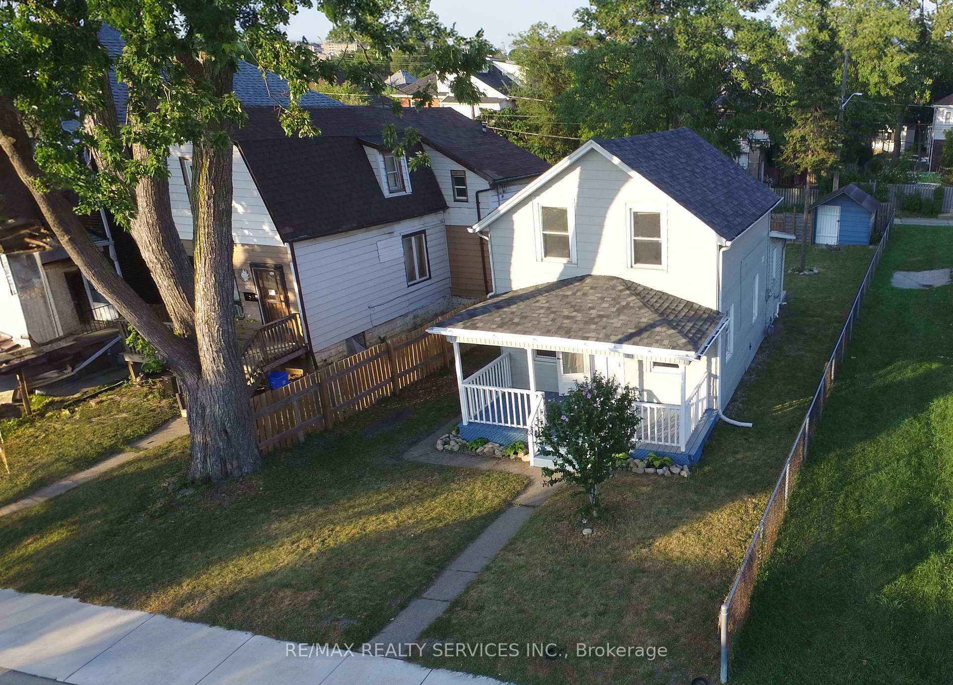 Photo 25 of 764 Caron Avenue, Windsor — HOMEH