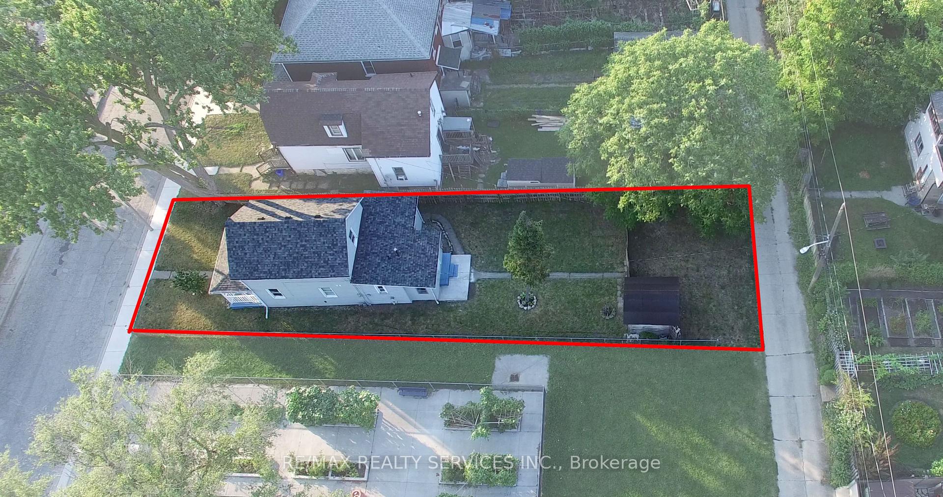 Photo 32 of 764 Caron Avenue, Windsor — HOMEH