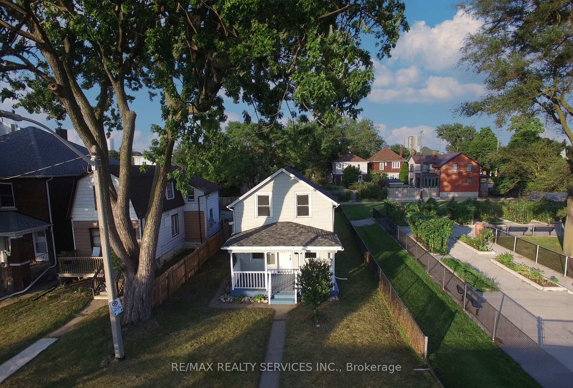 Photo 40 of 764 Caron Avenue, Windsor — HOMEH