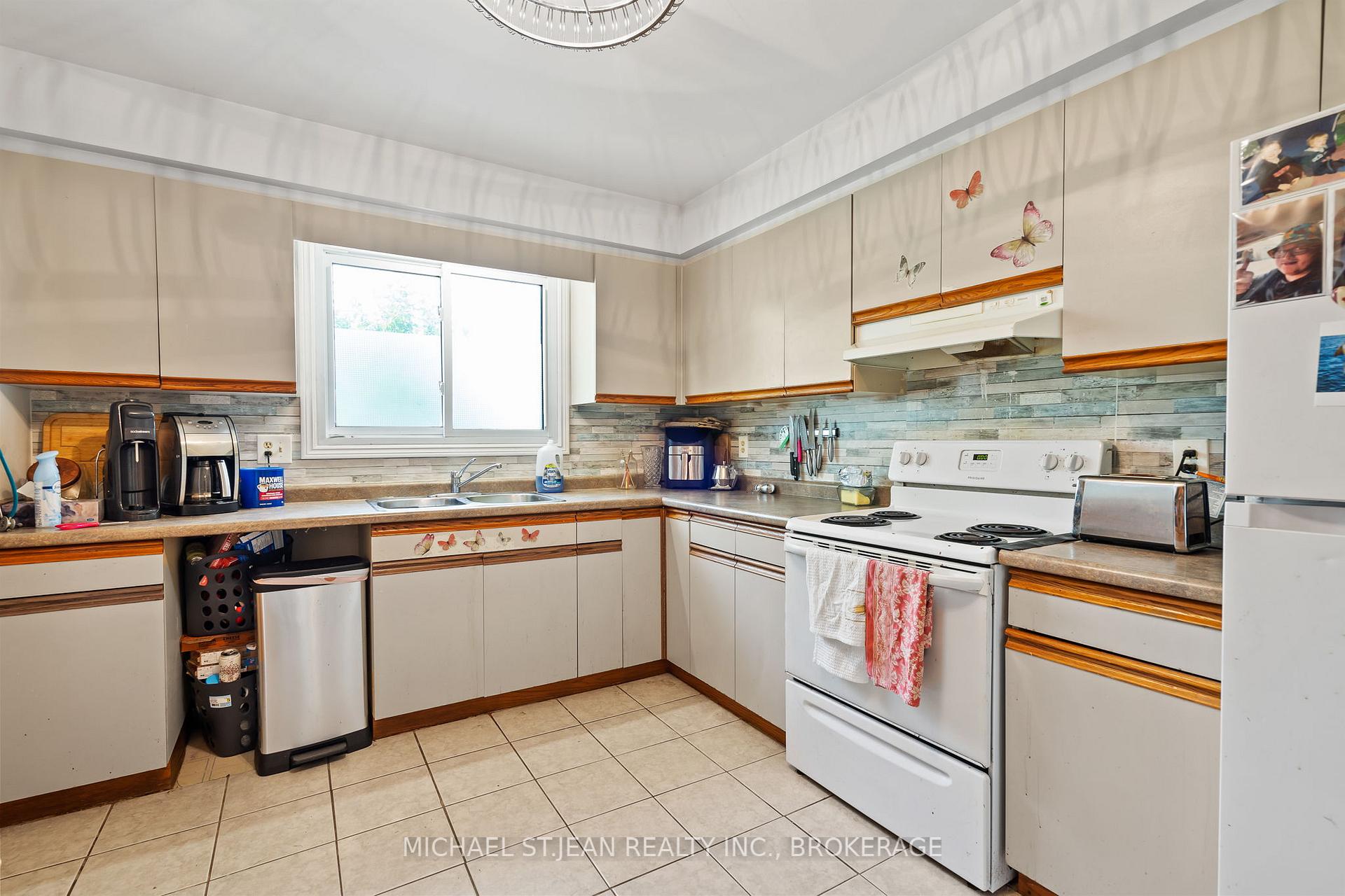 Photo 21 of 16 Apollo Drive, Port Colborne, Main Street — HOMEH
