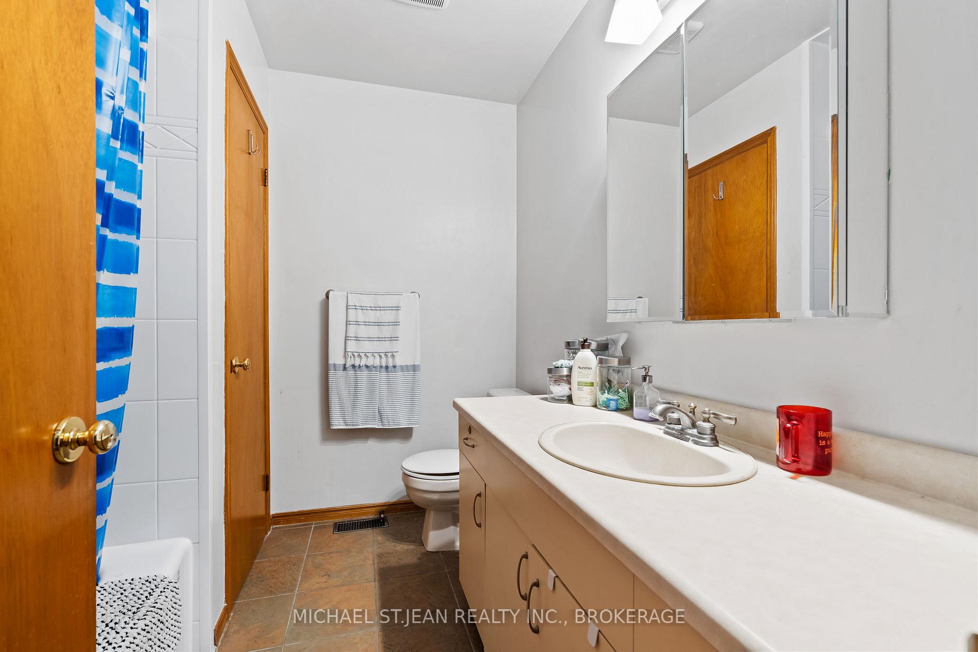 Photo 7 of 16 Apollo Drive, Port Colborne, Main Street — HOMEH