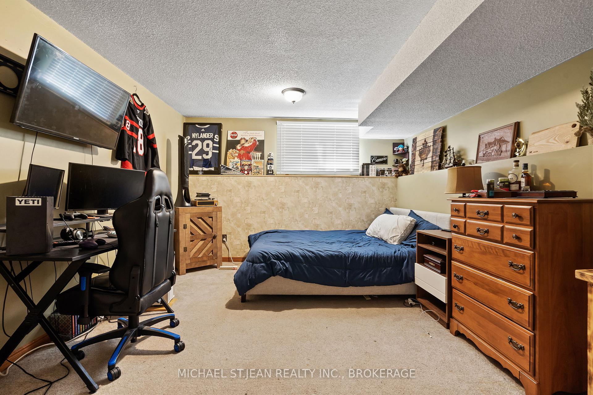 Photo 9 of 16 Apollo Drive, Port Colborne, Main Street — HOMEH
