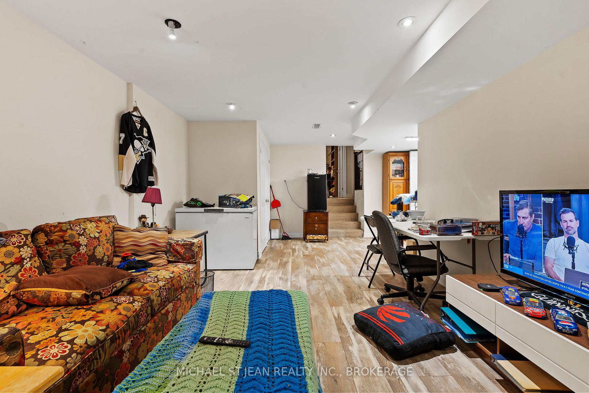 Photo 14 of 16 Apollo Drive, Port Colborne, Main Street — HOMEH
