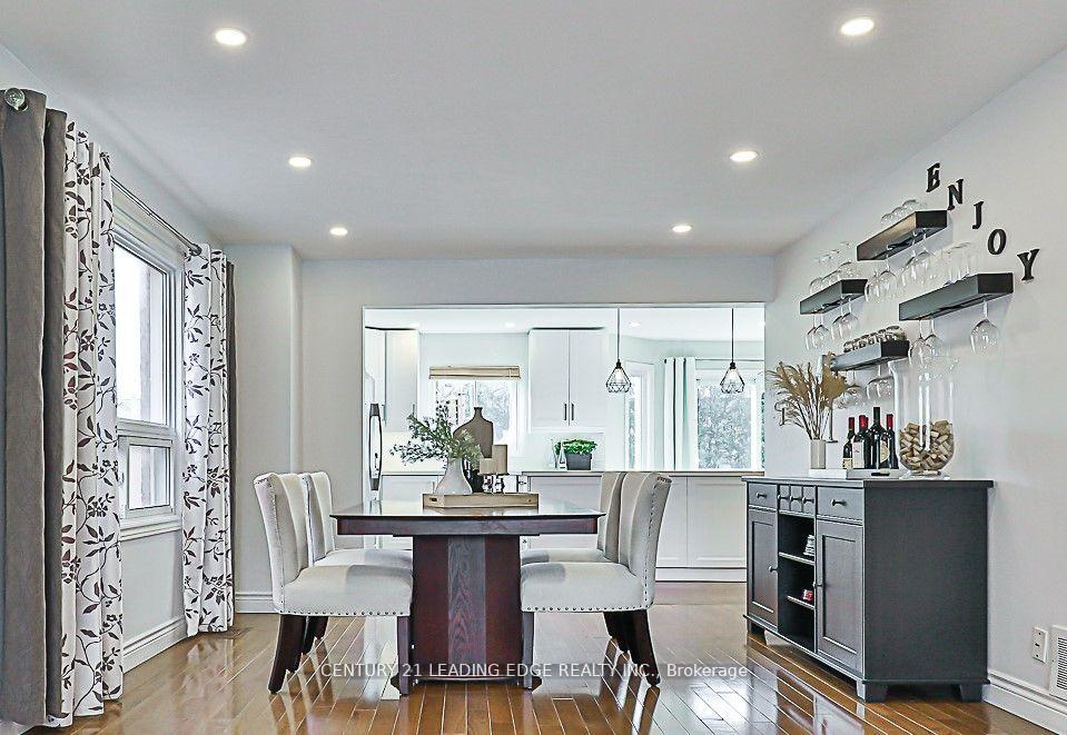 Photo 3 of 724 Barnes Crescent, Oshawa, Northglen — HOMEH