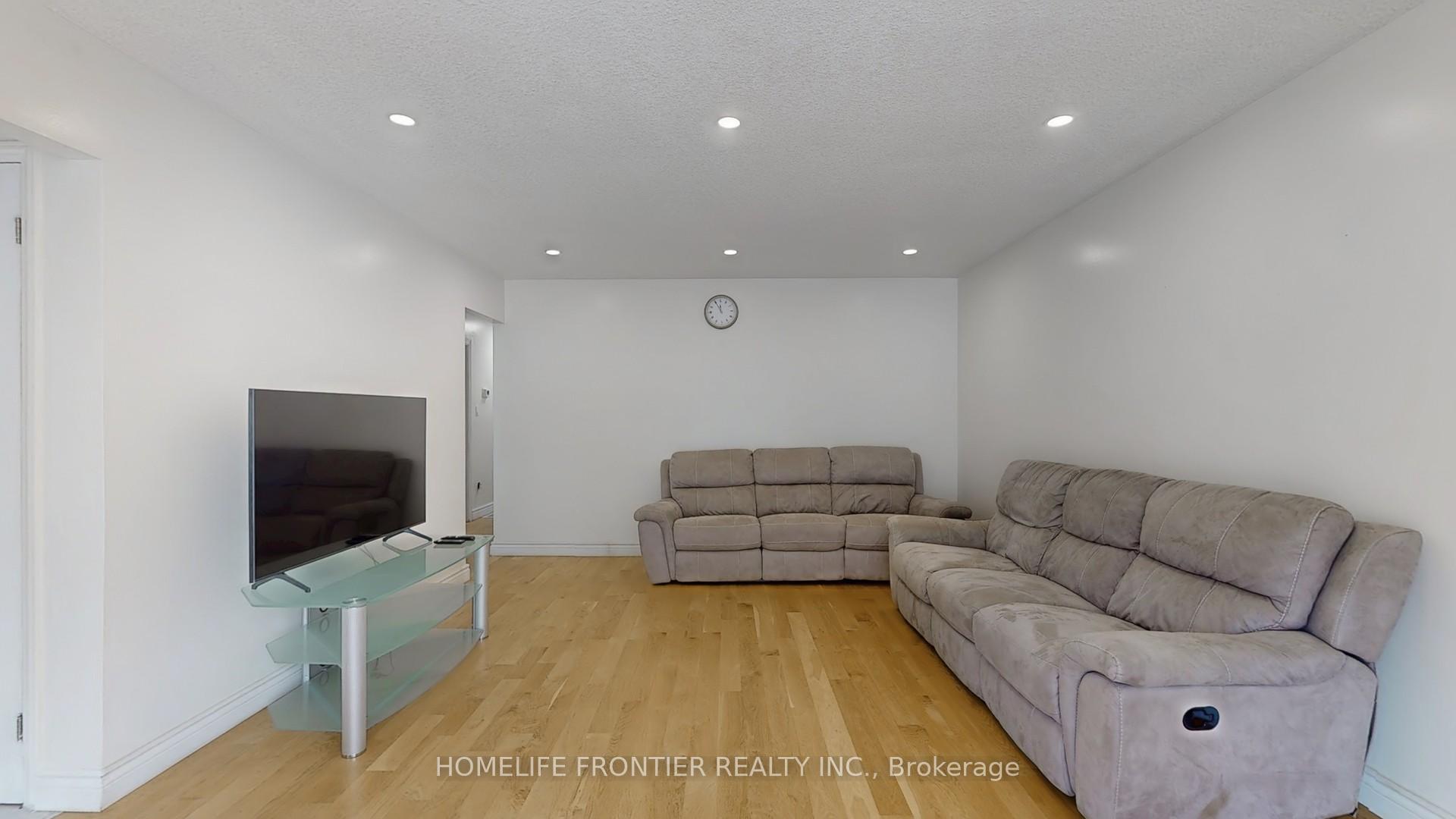 Photo 8 of 20 Emperor Street, Ajax, South East — HOMEH