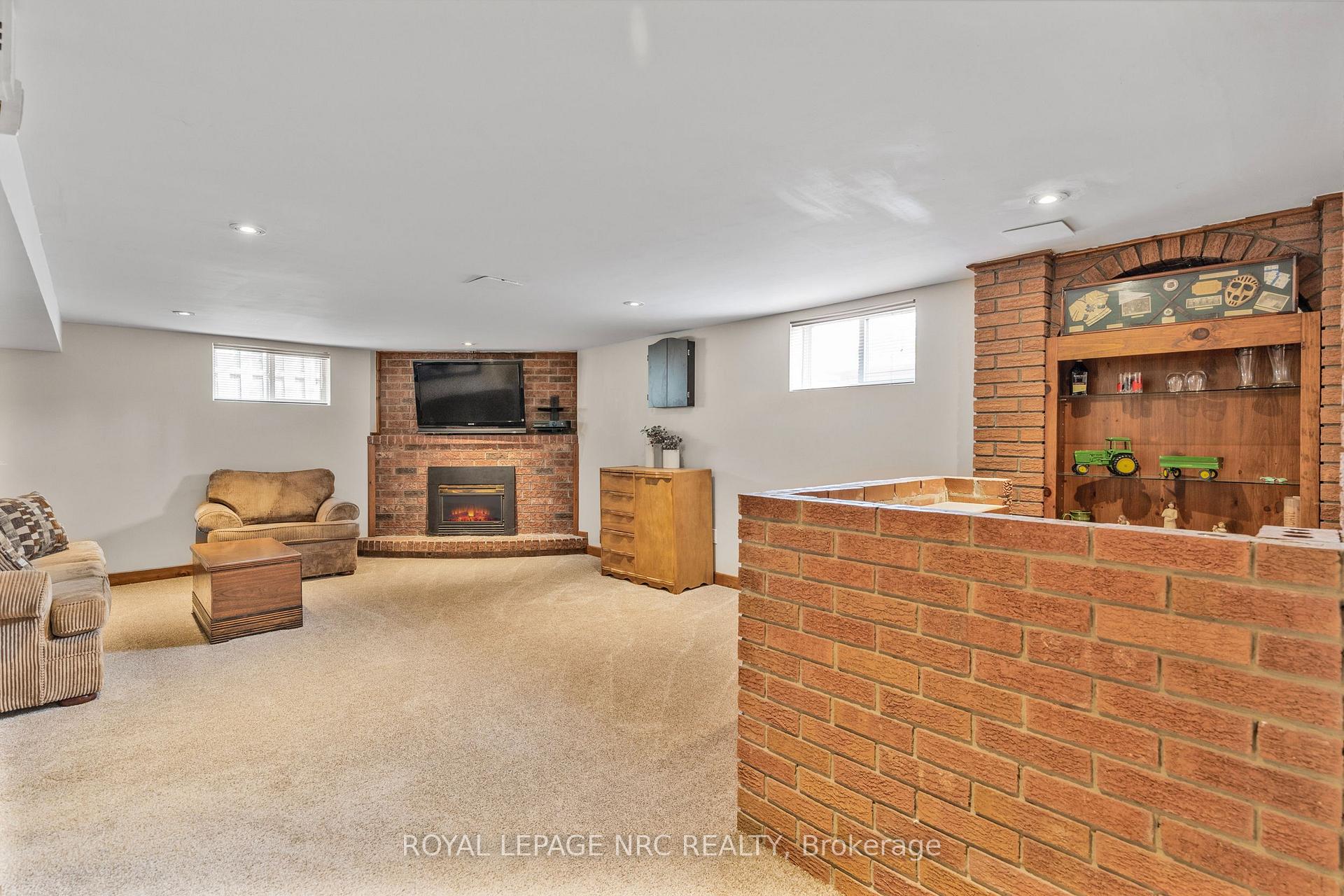 Photo 15 of 4 Cline Road, Grimsby, Grimsby West — HOMEH