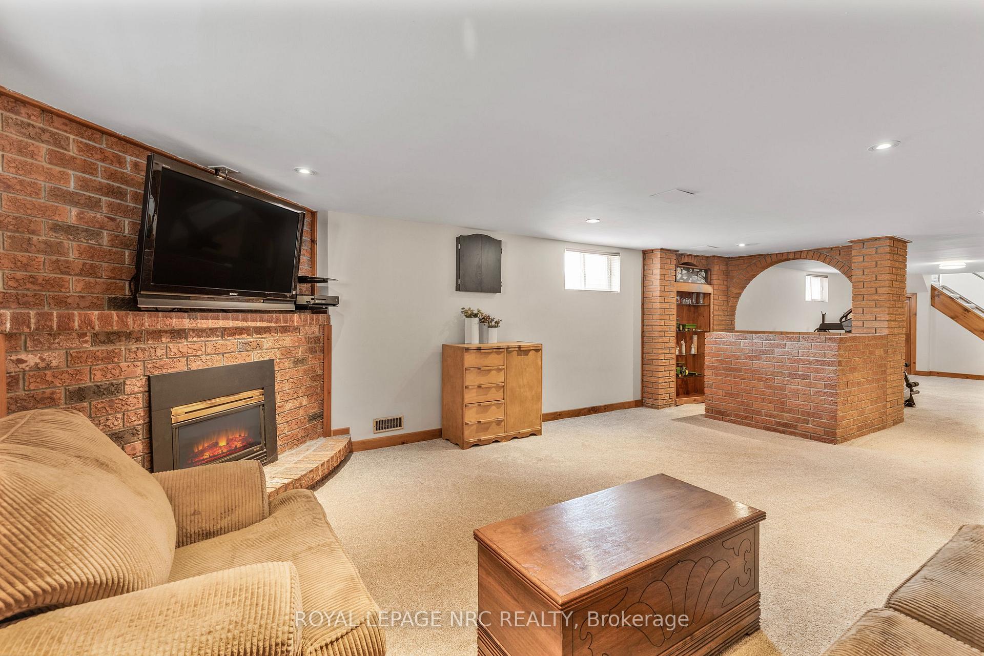 Photo 27 of 4 Cline Road, Grimsby, Grimsby West — HOMEH