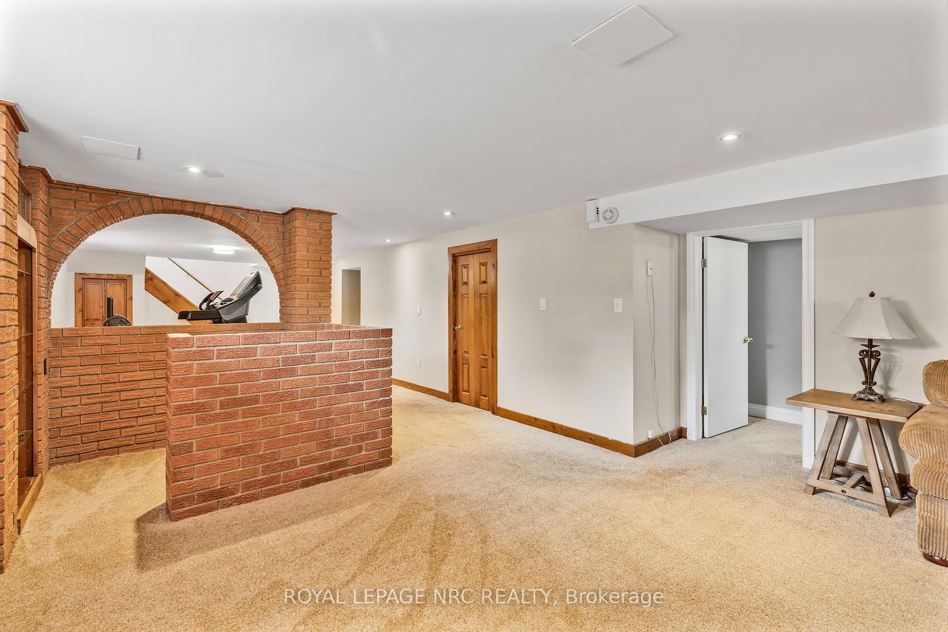 Photo 42 of 4 Cline Road, Grimsby, Grimsby West — HOMEH
