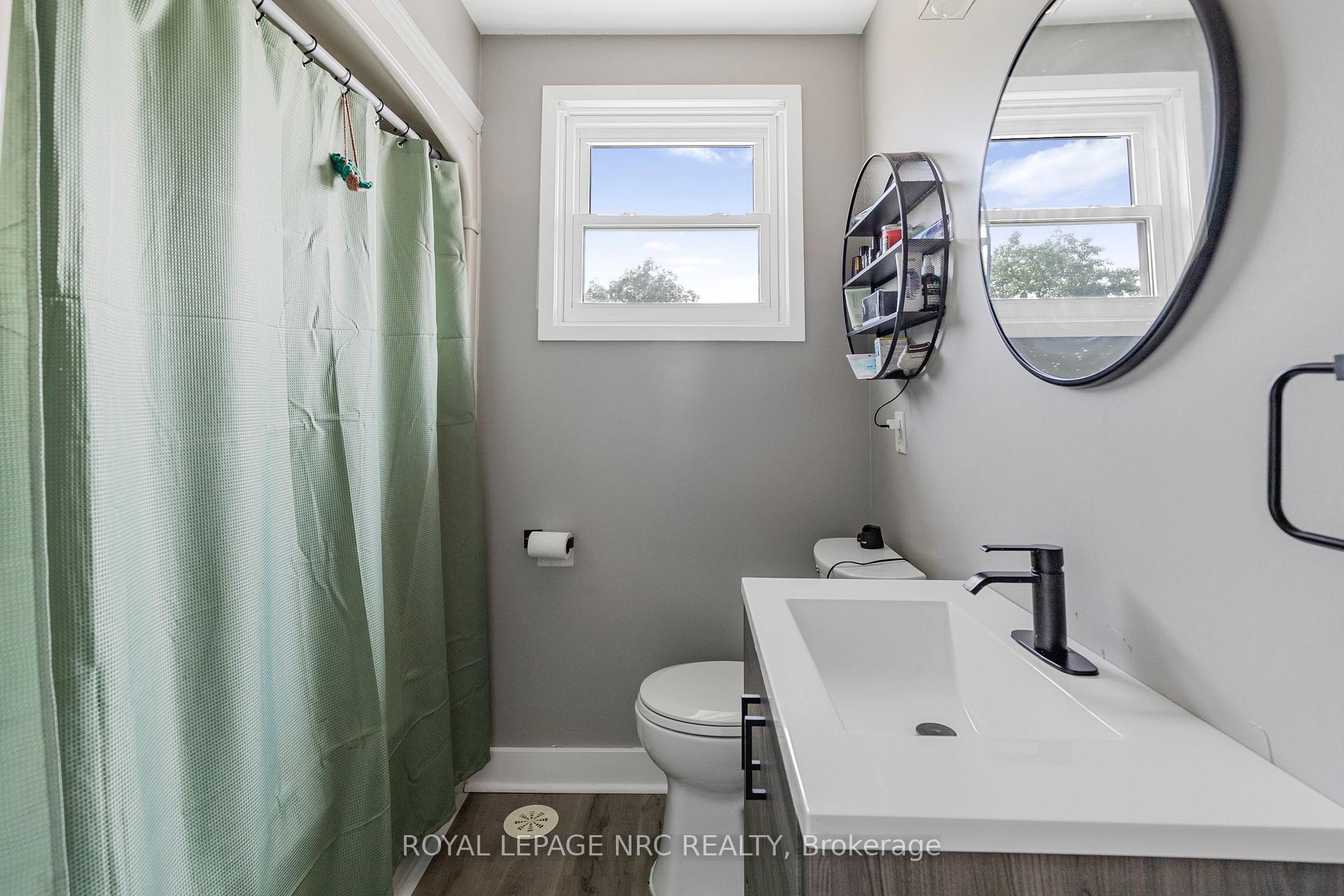 Photo 25 of 4 Cline Road, Grimsby, Grimsby West — HOMEH